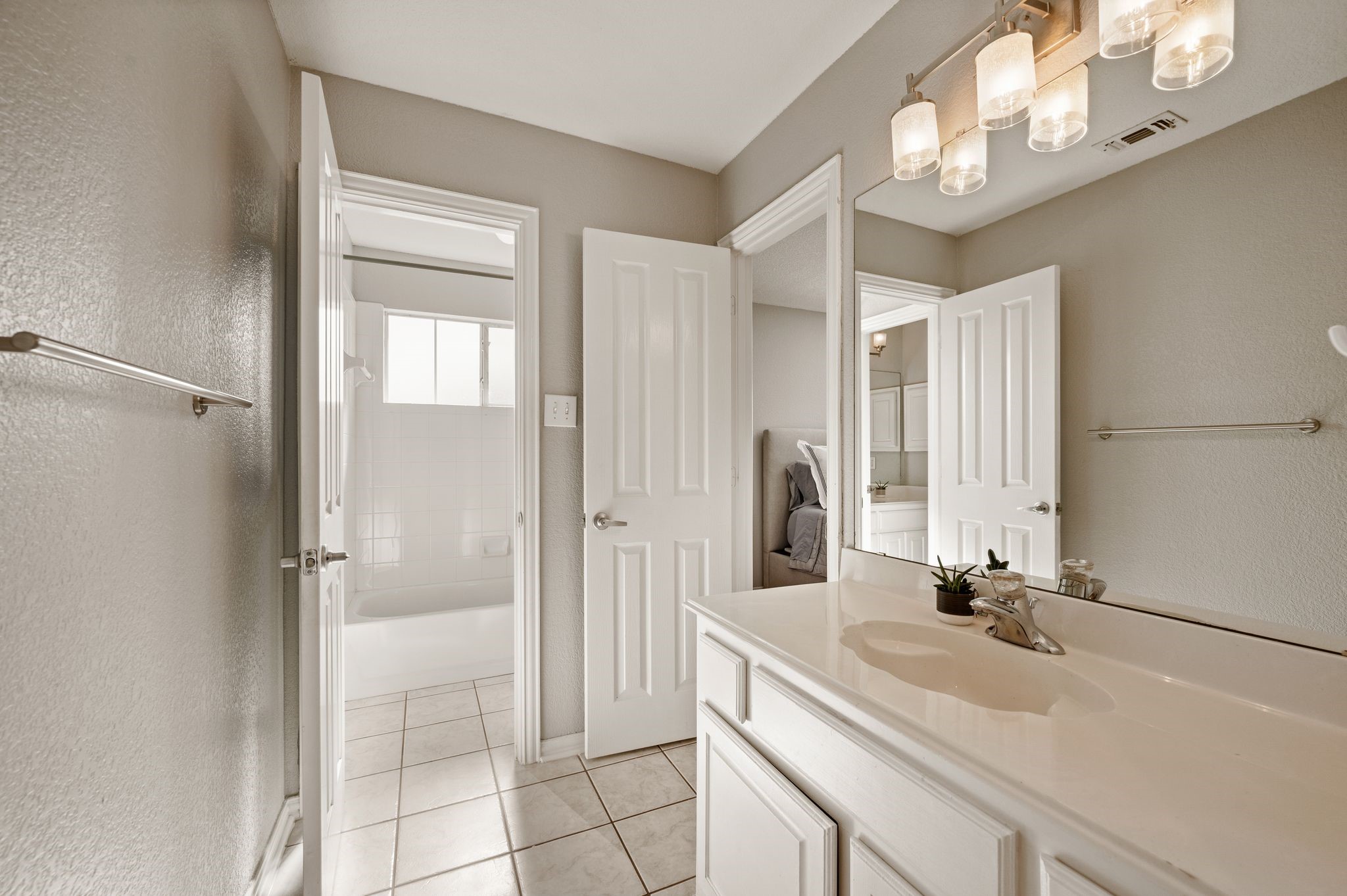 2811 Northwood Street