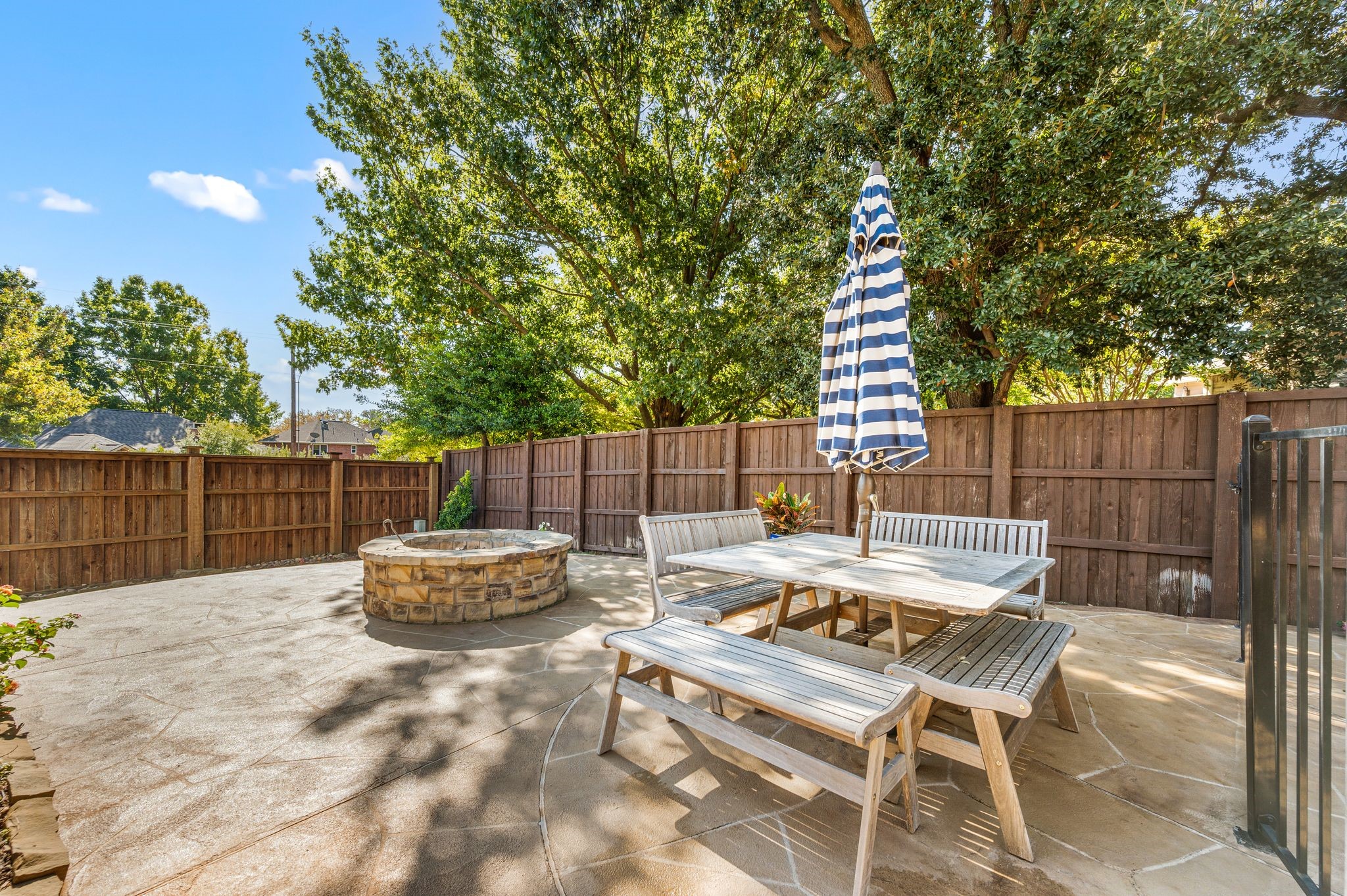 2811 Northwood Street