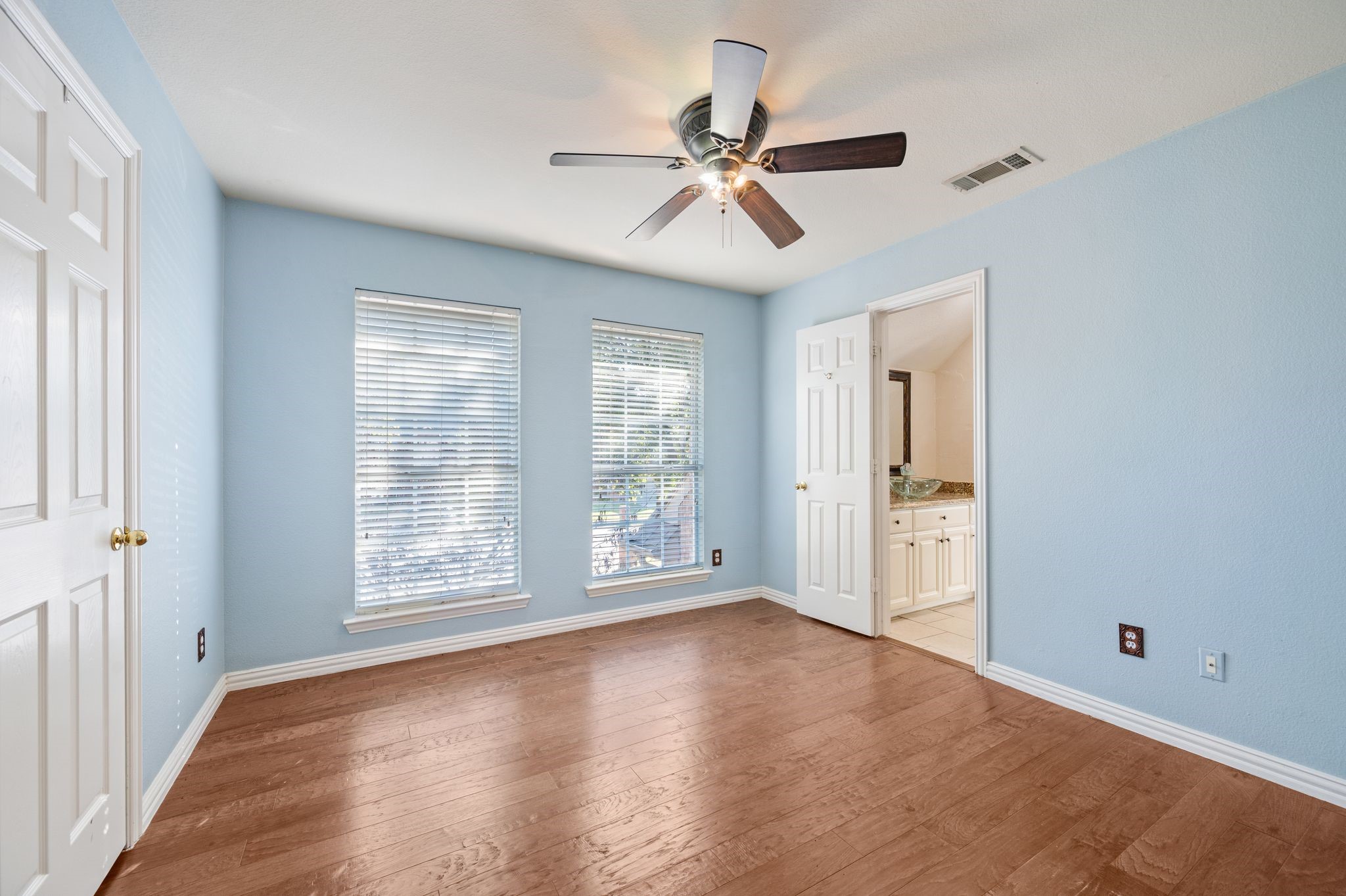 2504 Springhill Drive