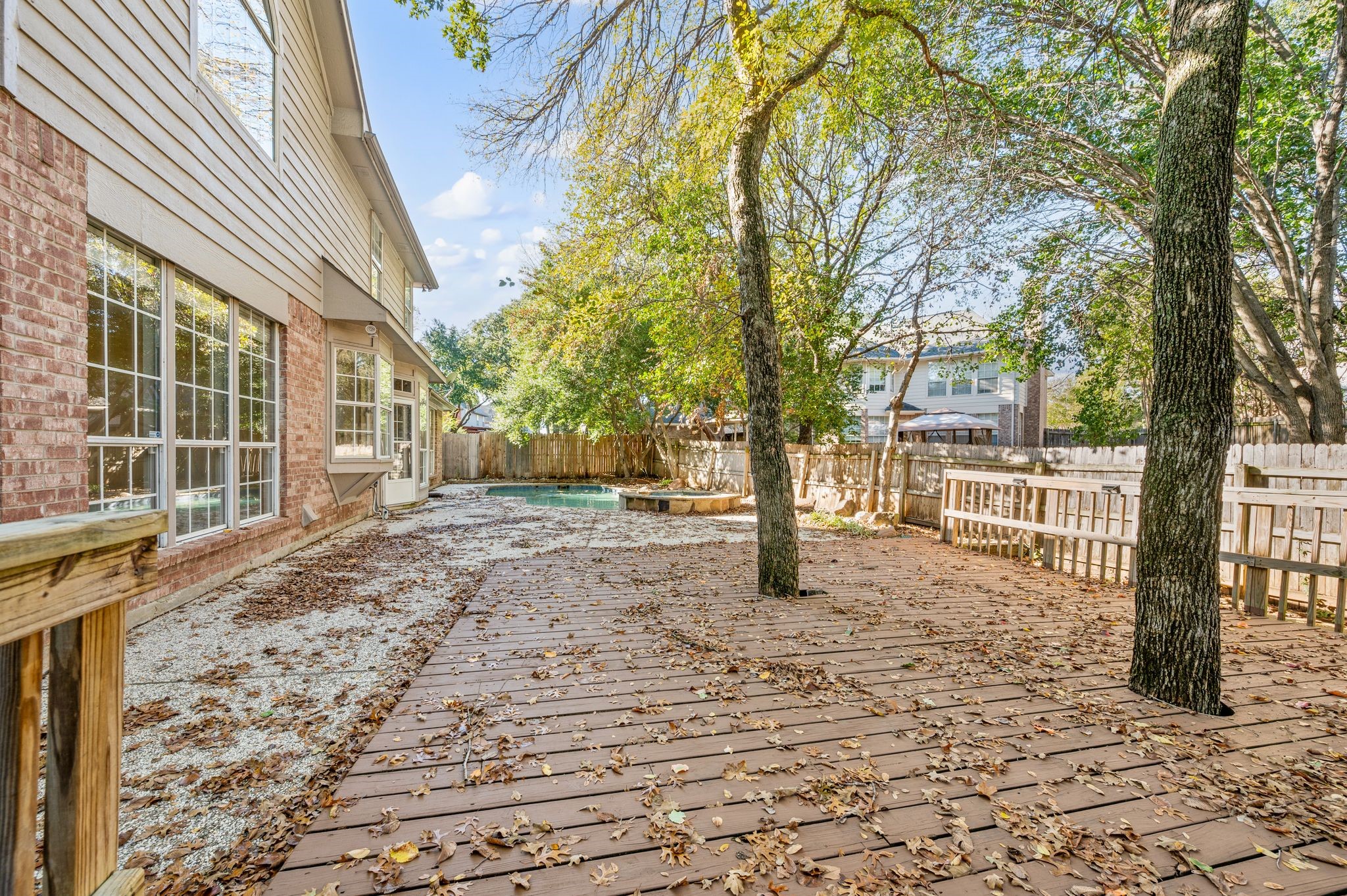 2504 Springhill Drive