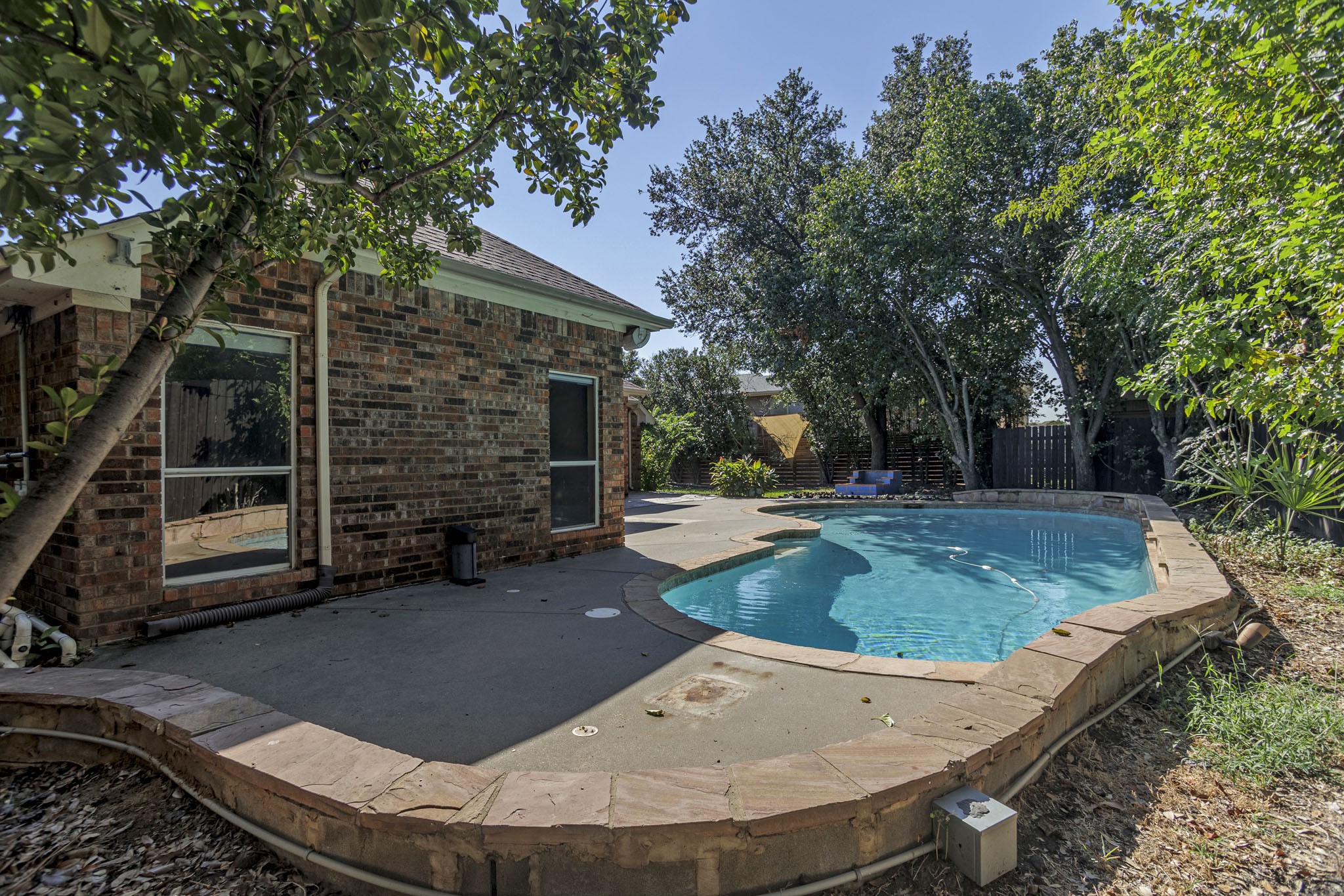 4910 Shadowood Trail