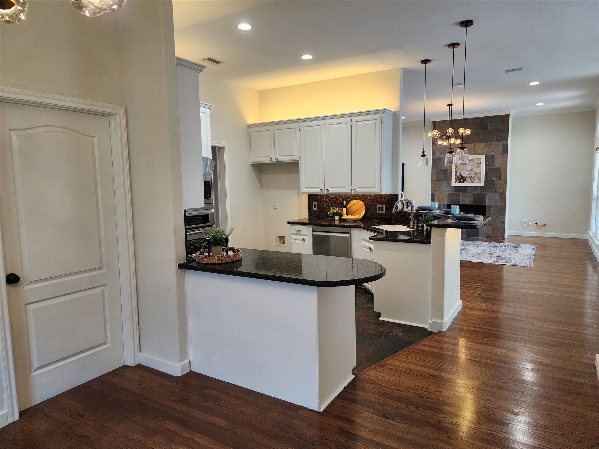 4910 Shadowood Trail