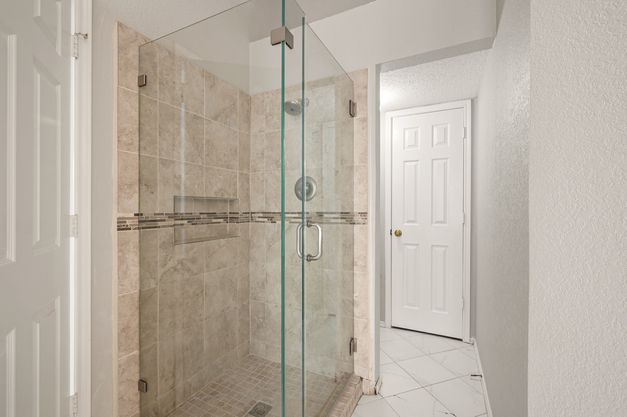 4348 Kenwood Drive