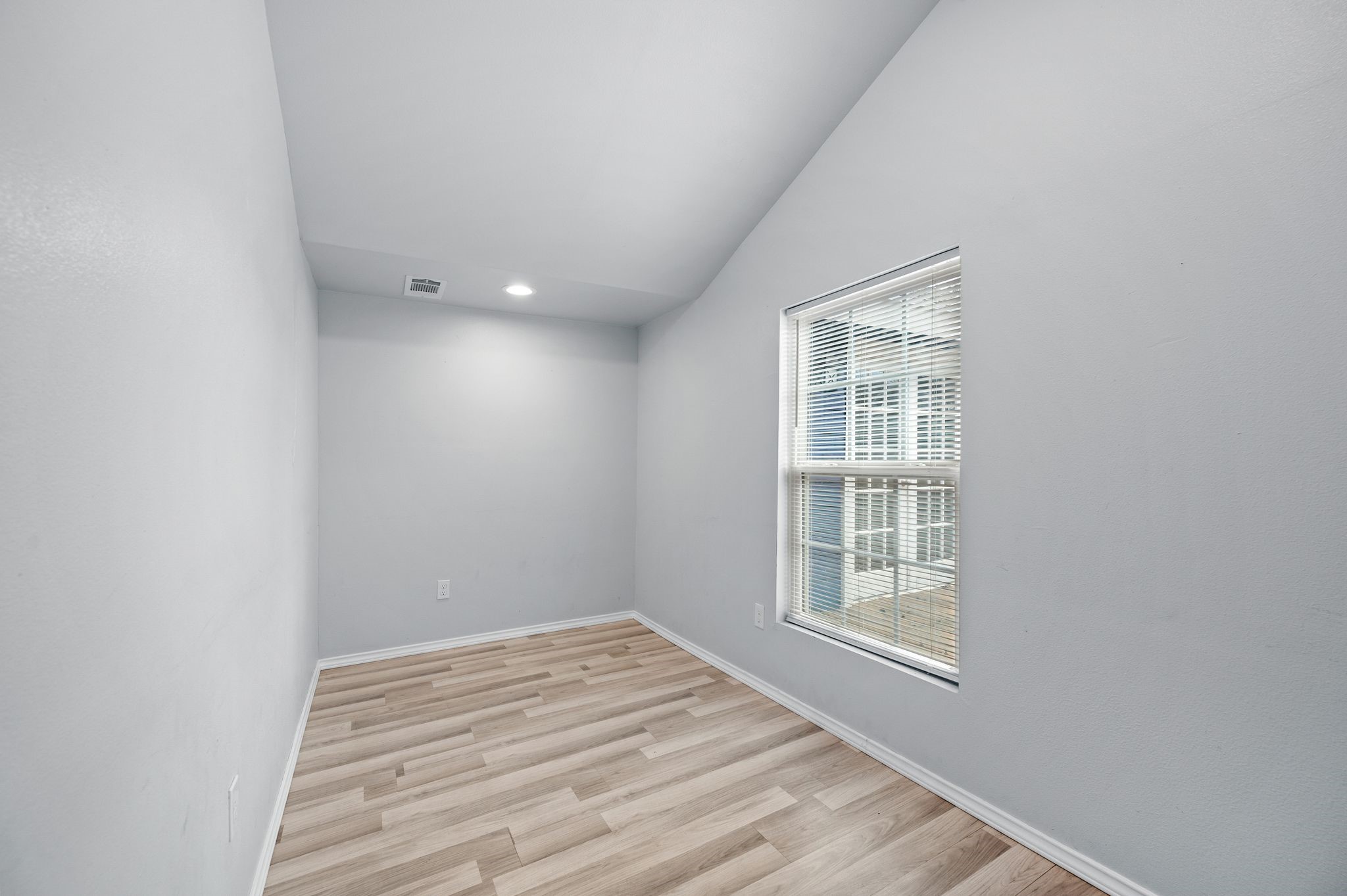 5617 Blackmore Avenue