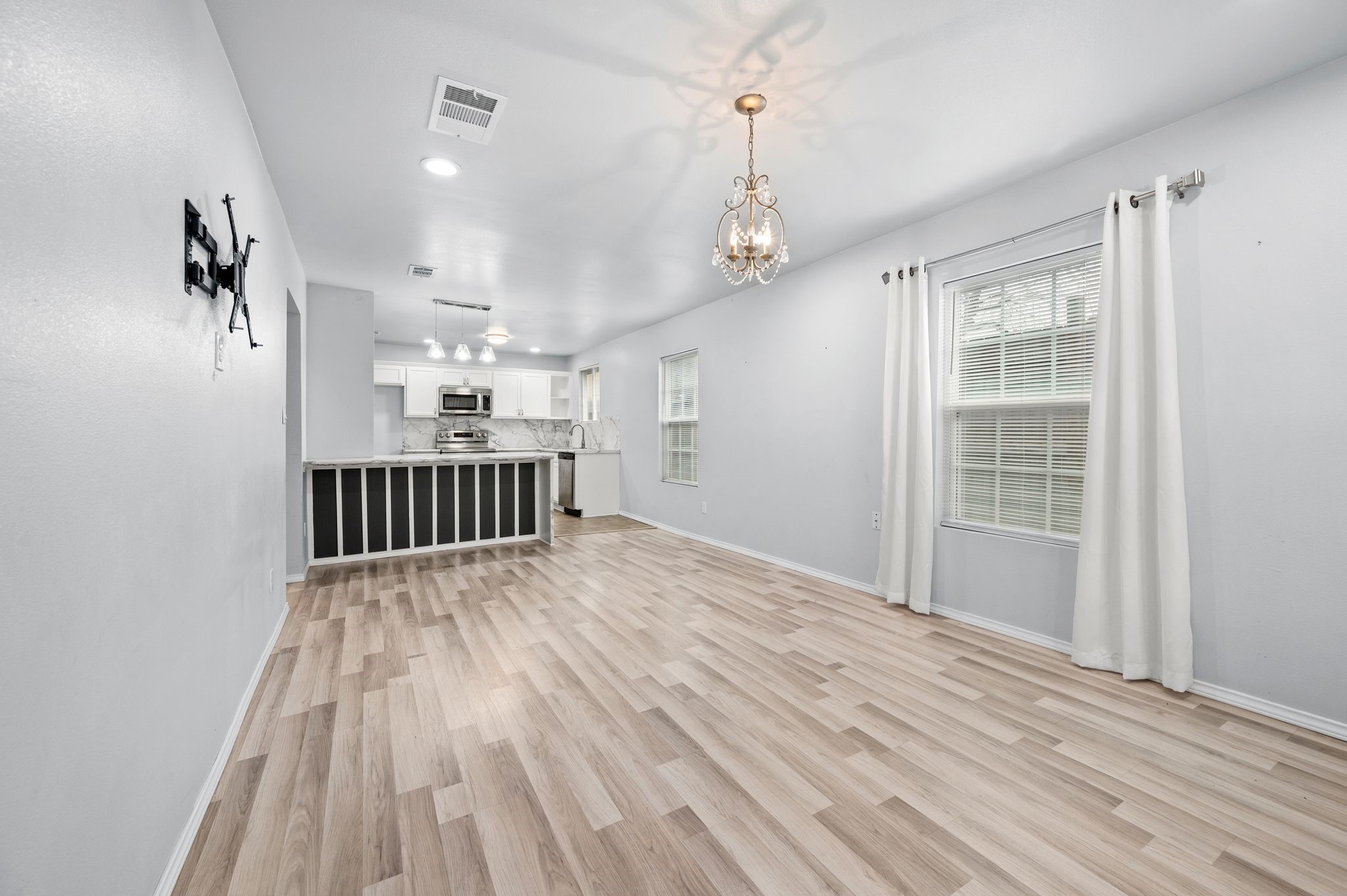 5617 Blackmore Avenue