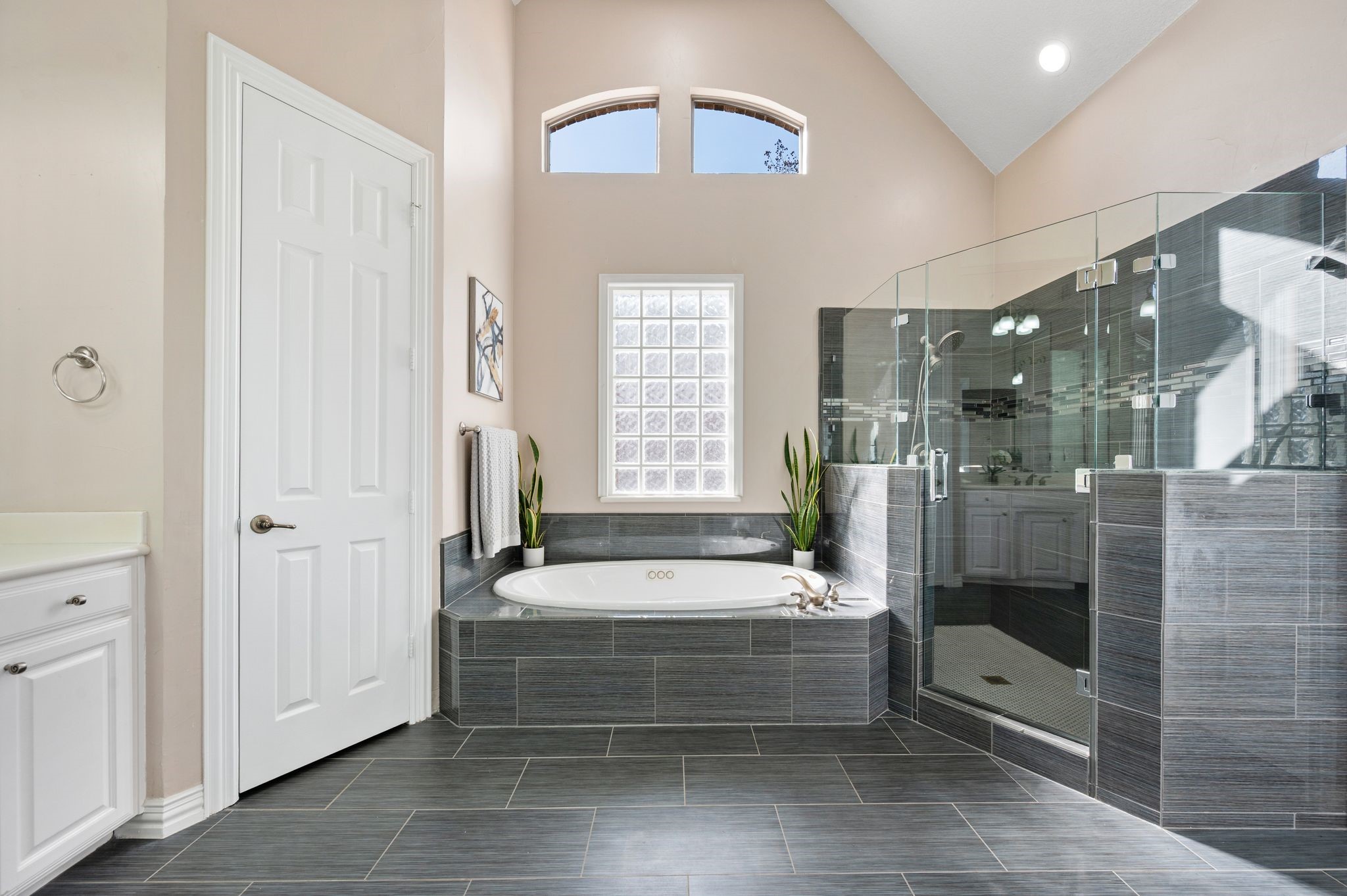 1305 Bellefonte Lane