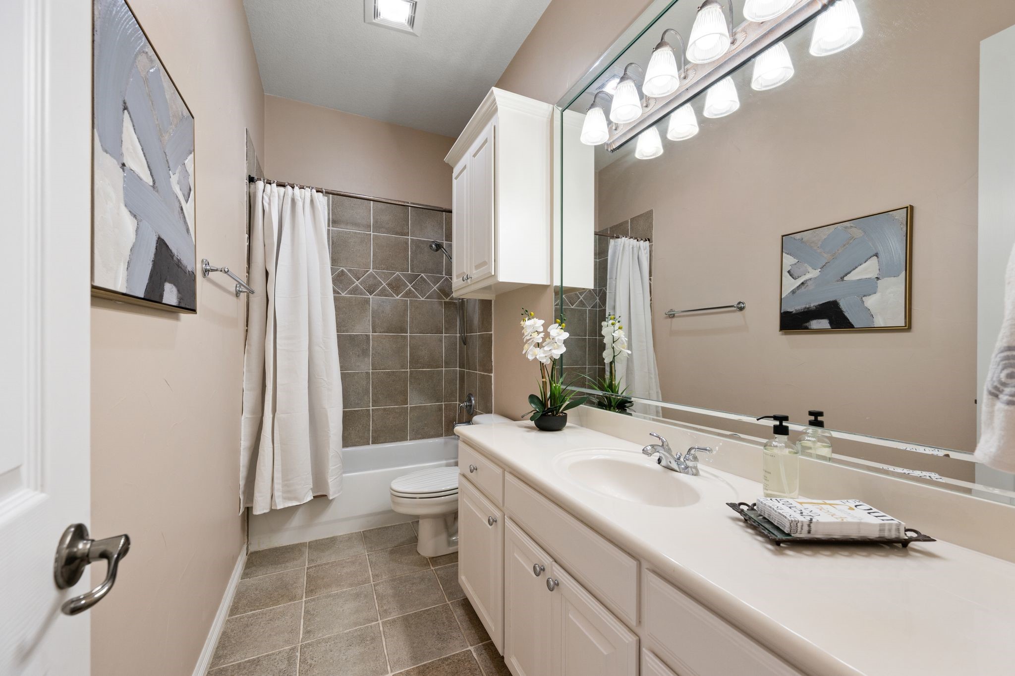 1305 Bellefonte Lane