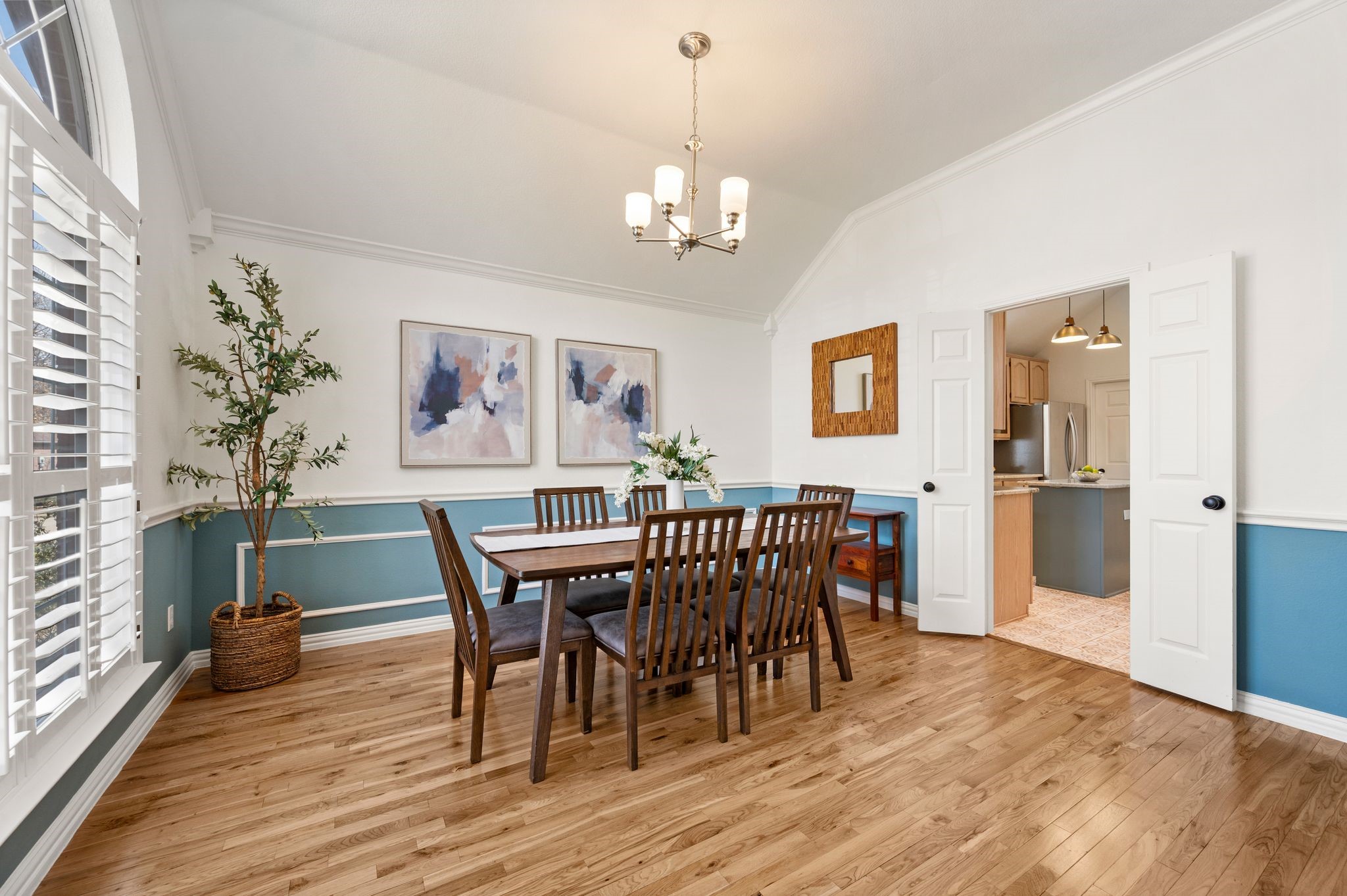 1604 Los Altos Court