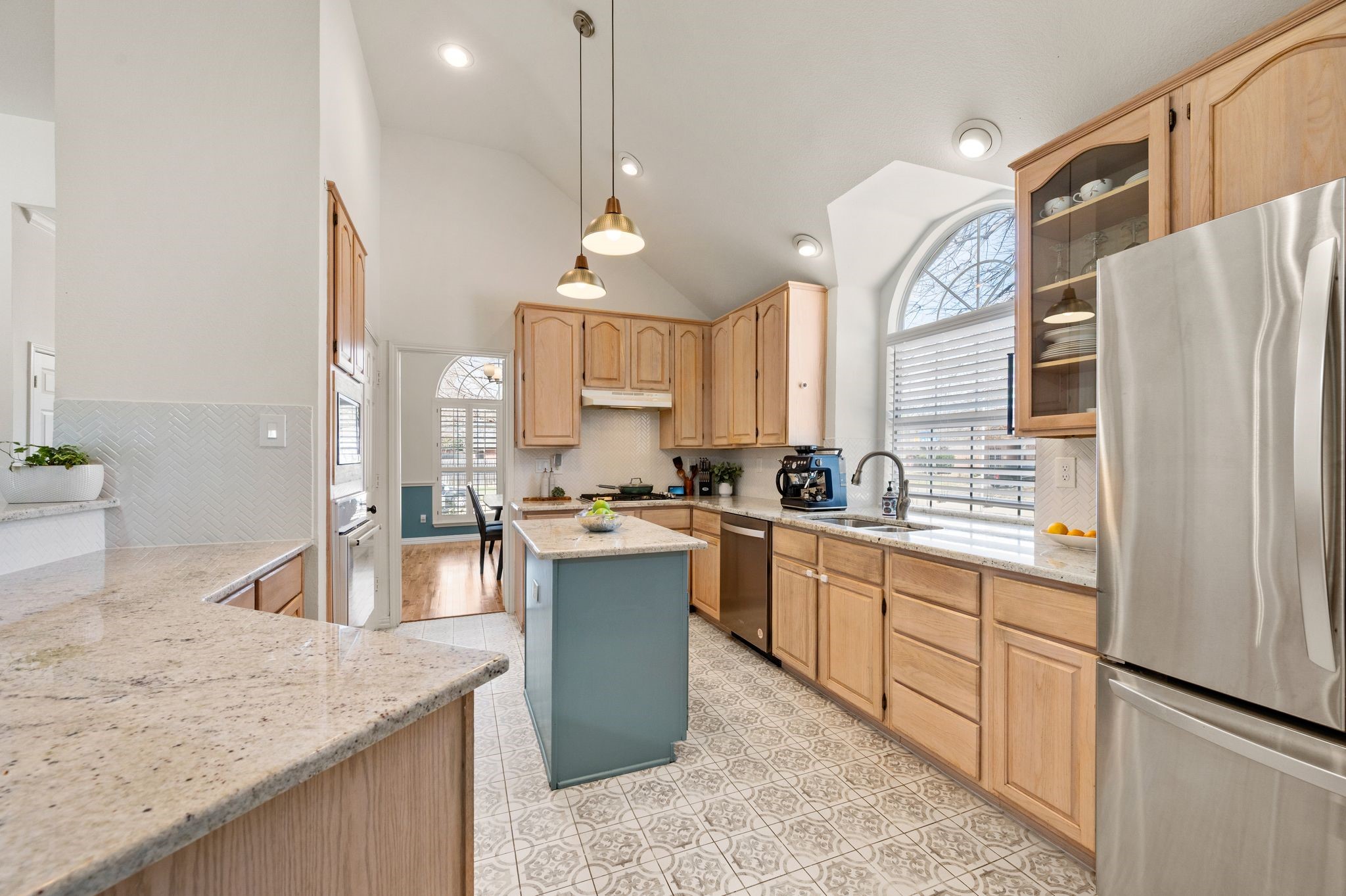 1604 Los Altos Court