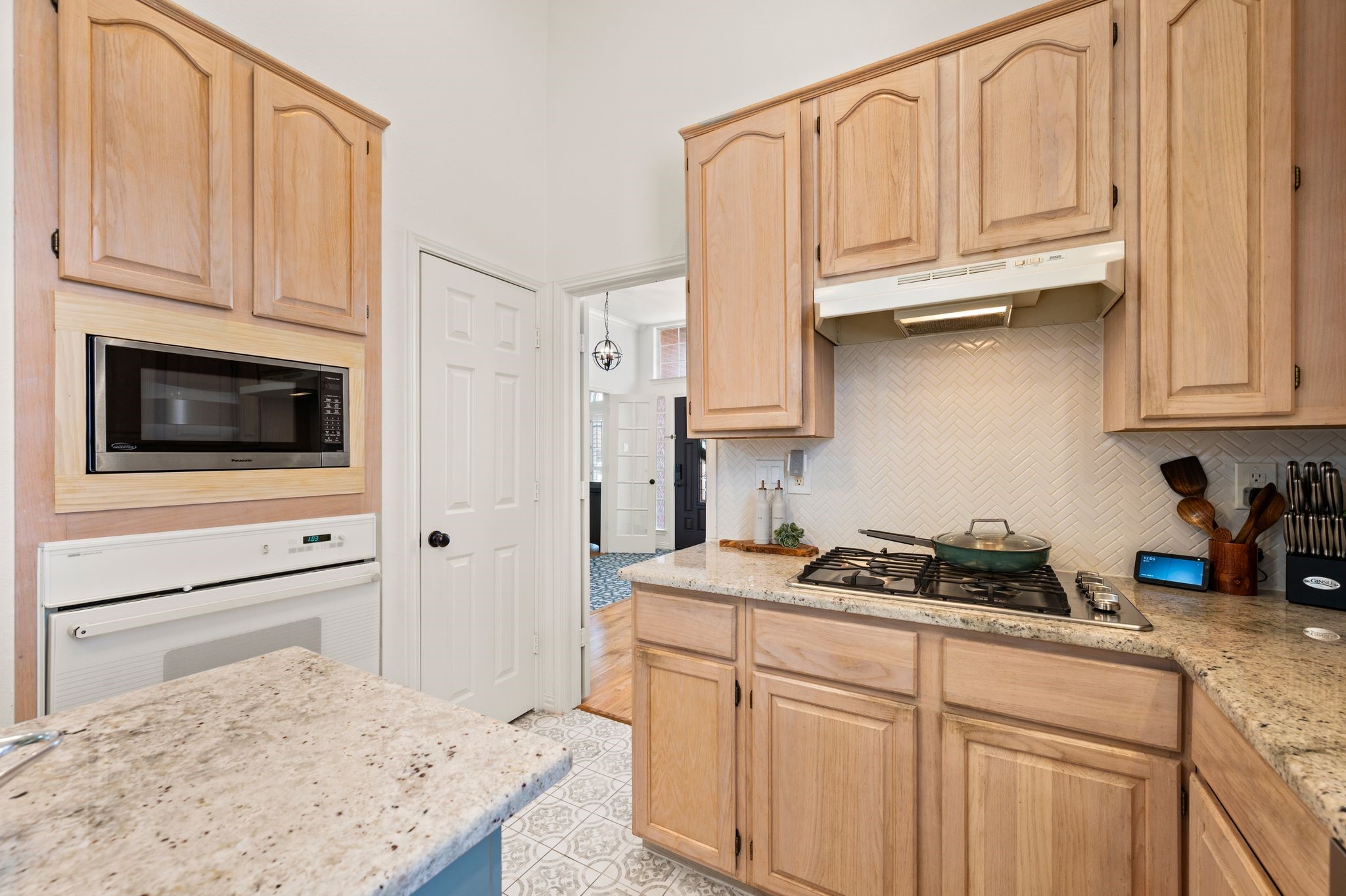 1604 Los Altos Court