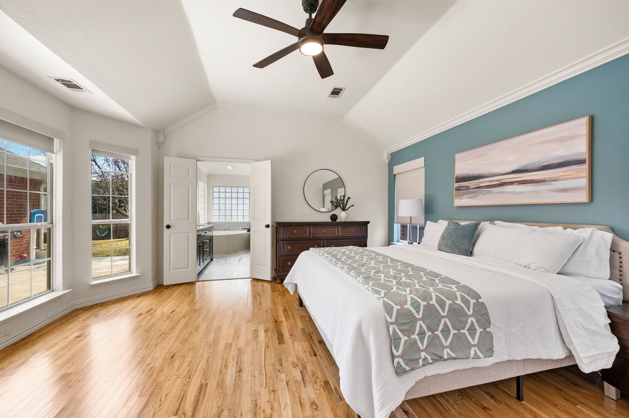 1604 Los Altos Court