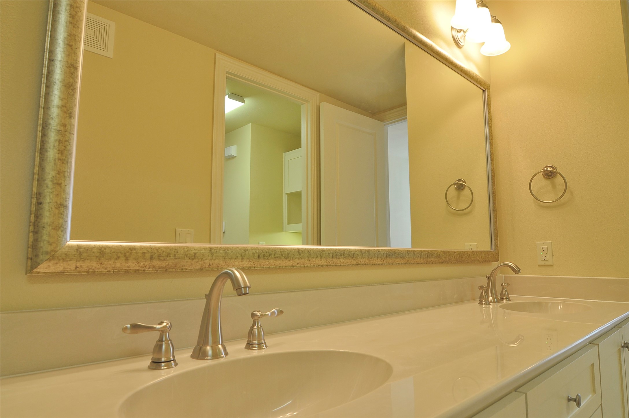 5232 Colleyville Boulevard 201