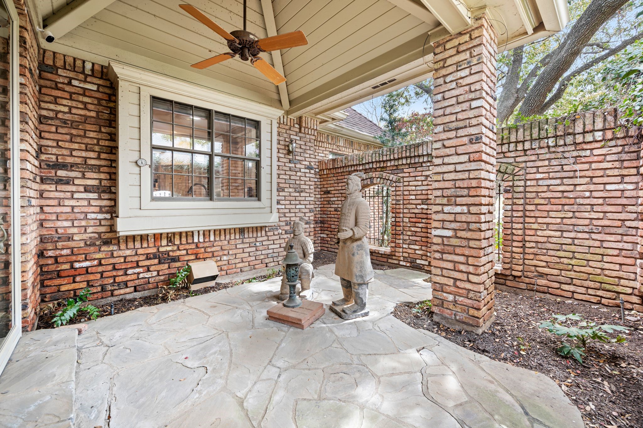 4310 Pembrooke Parkway N