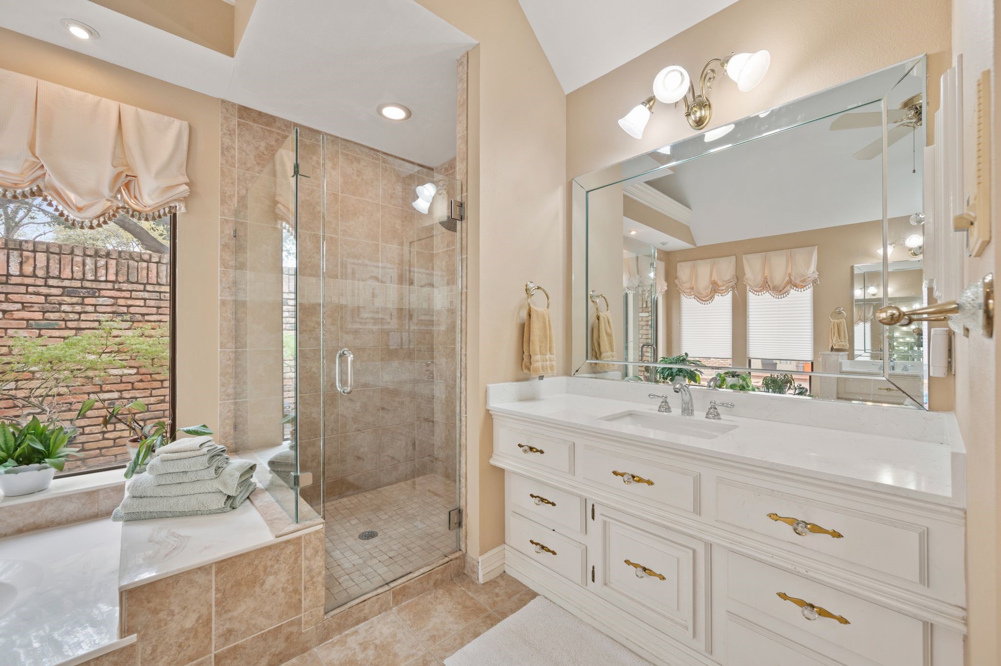 4310 Pembrooke Parkway N