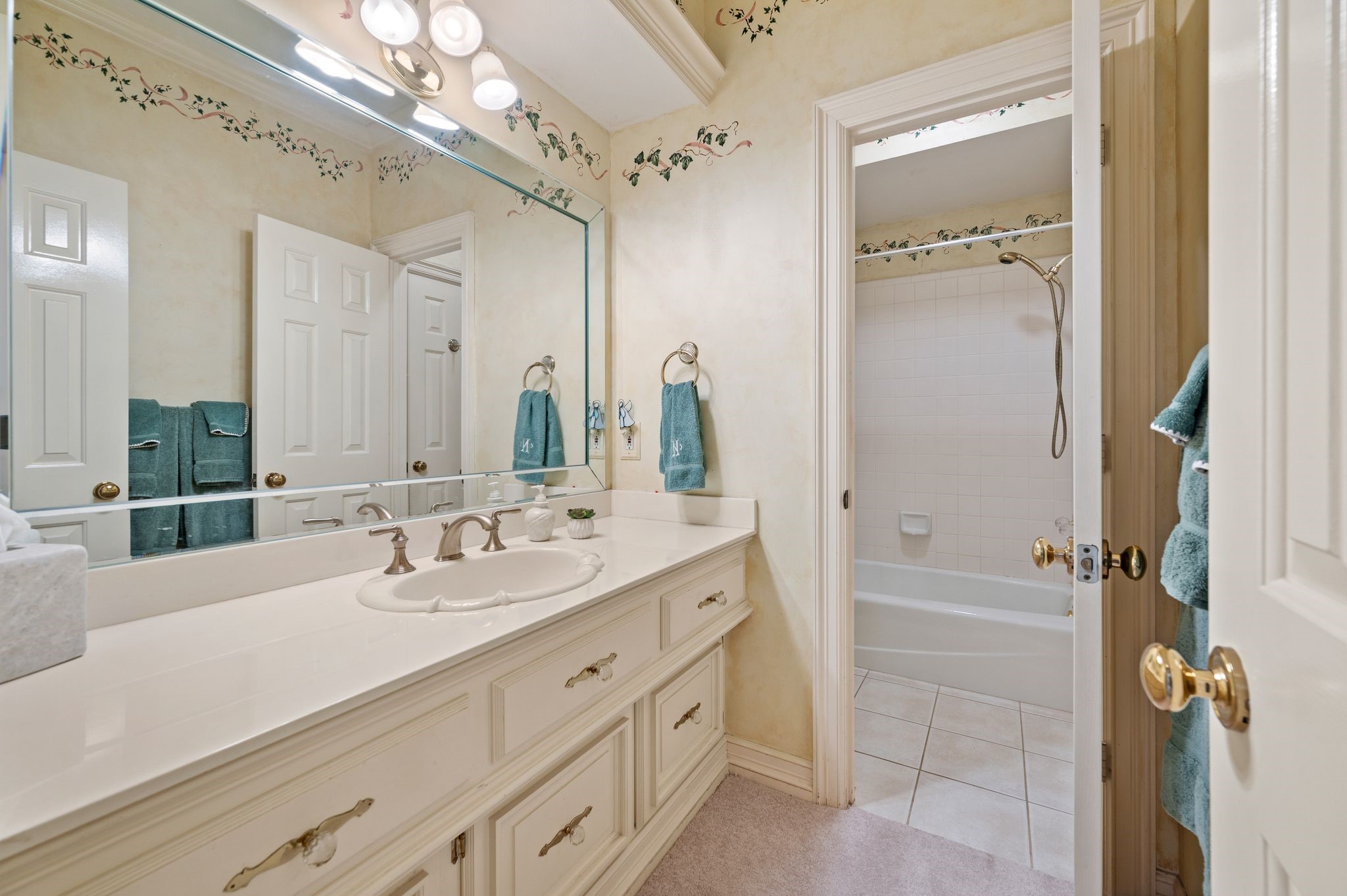 4310 Pembrooke Parkway N