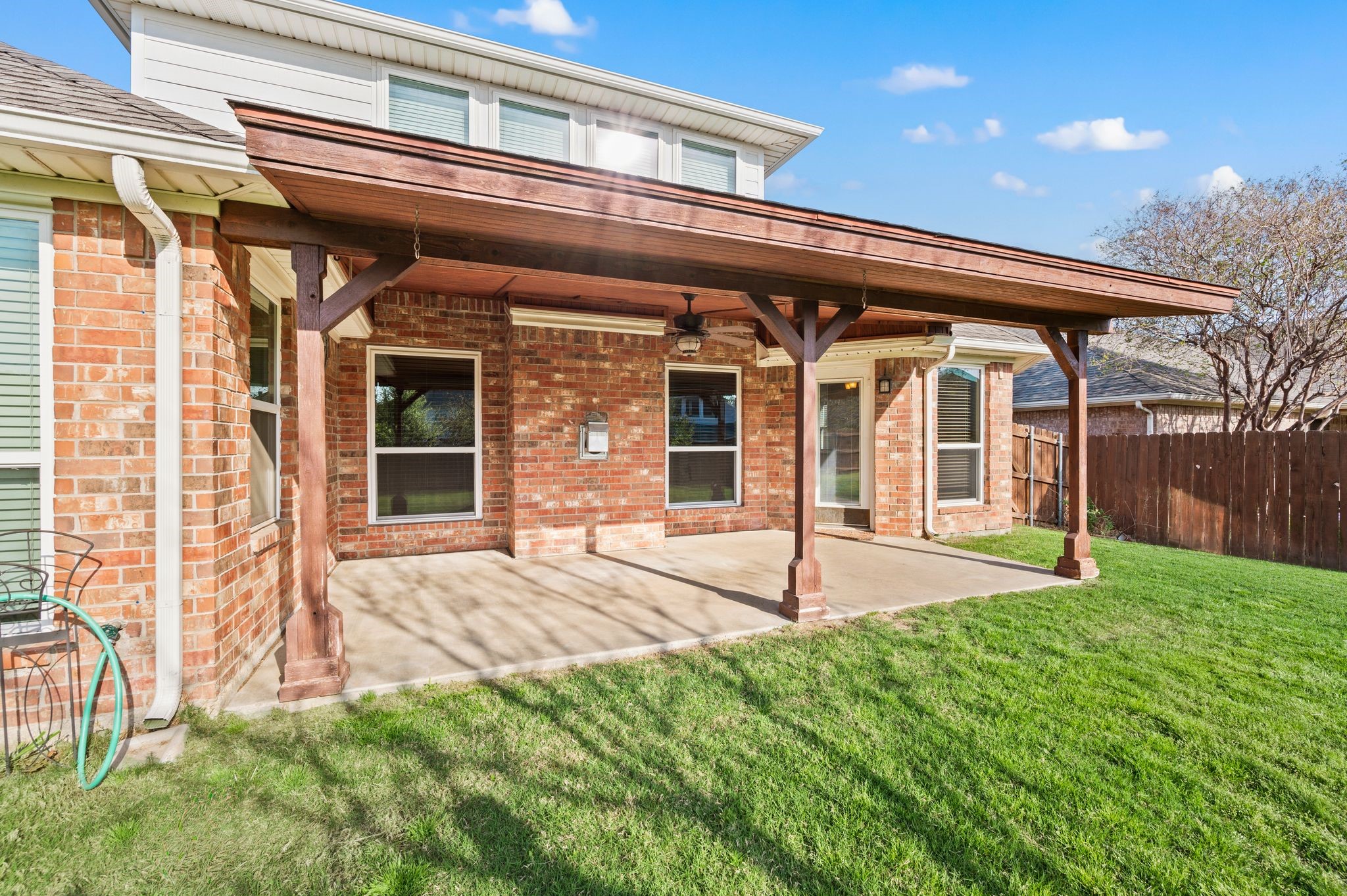 8625 Shadow Trace Drive