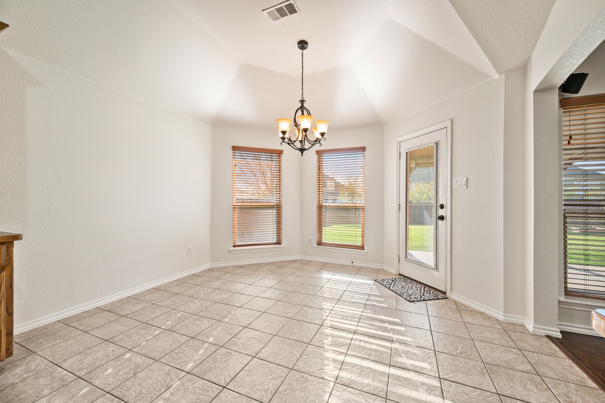 8625 Shadow Trace Drive