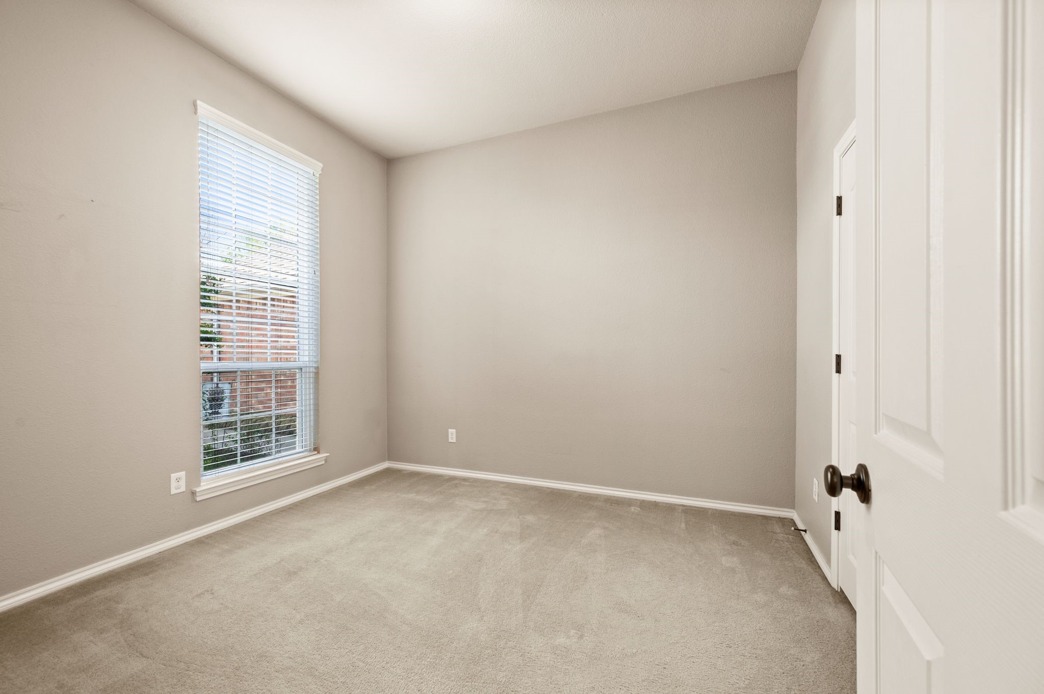 8625 Shadow Trace Drive