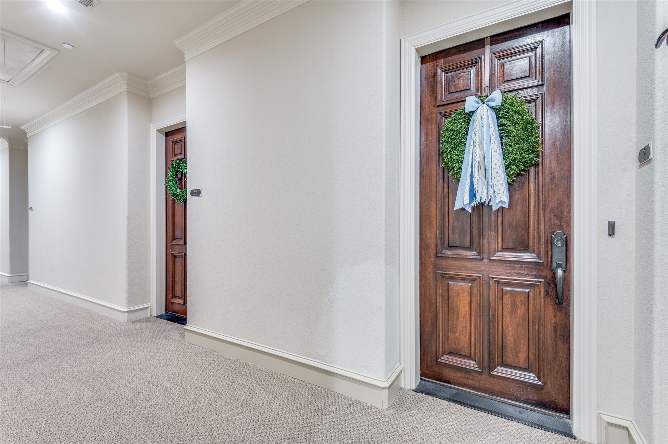 33 Main Street 260