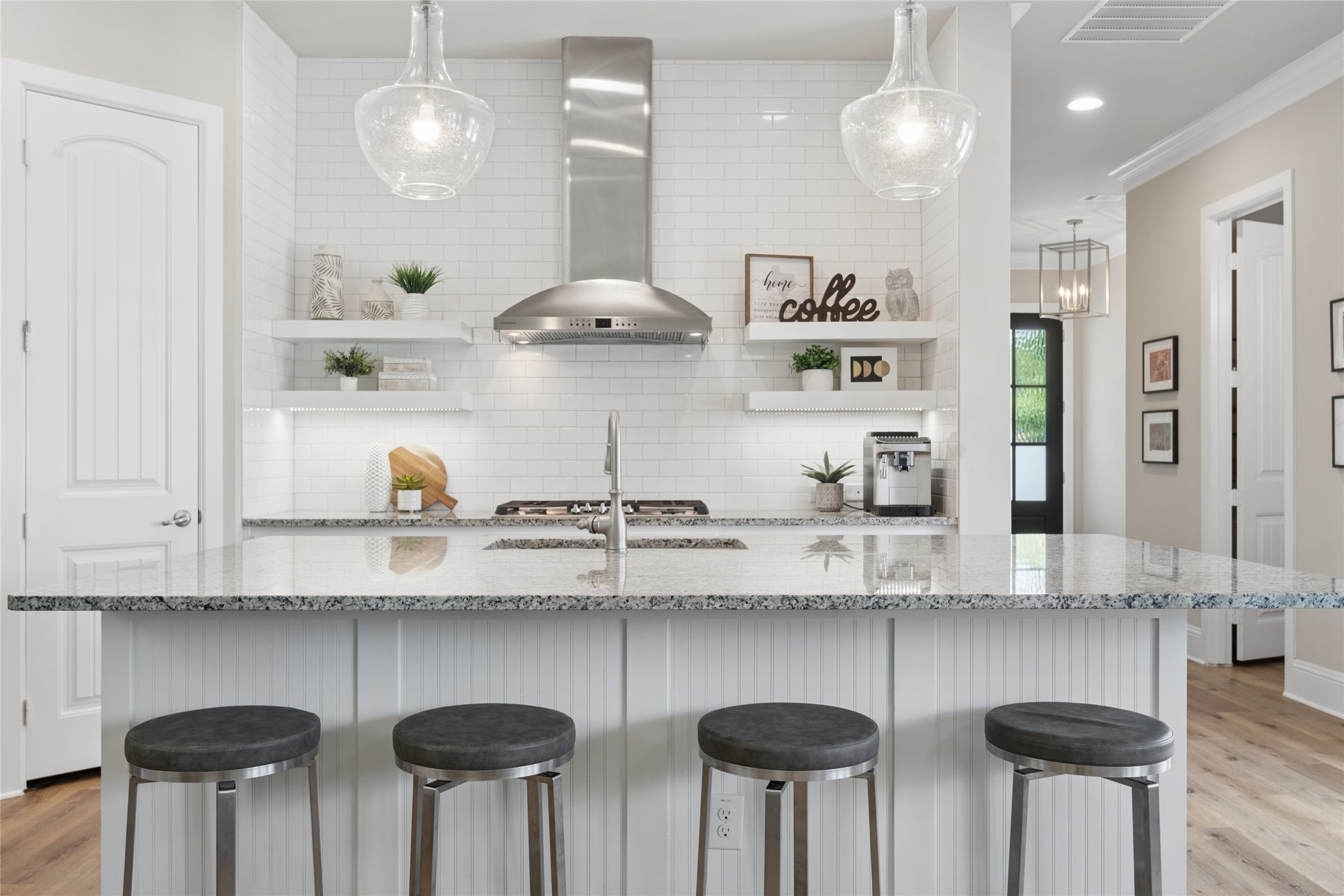 8777 Montreal Mews