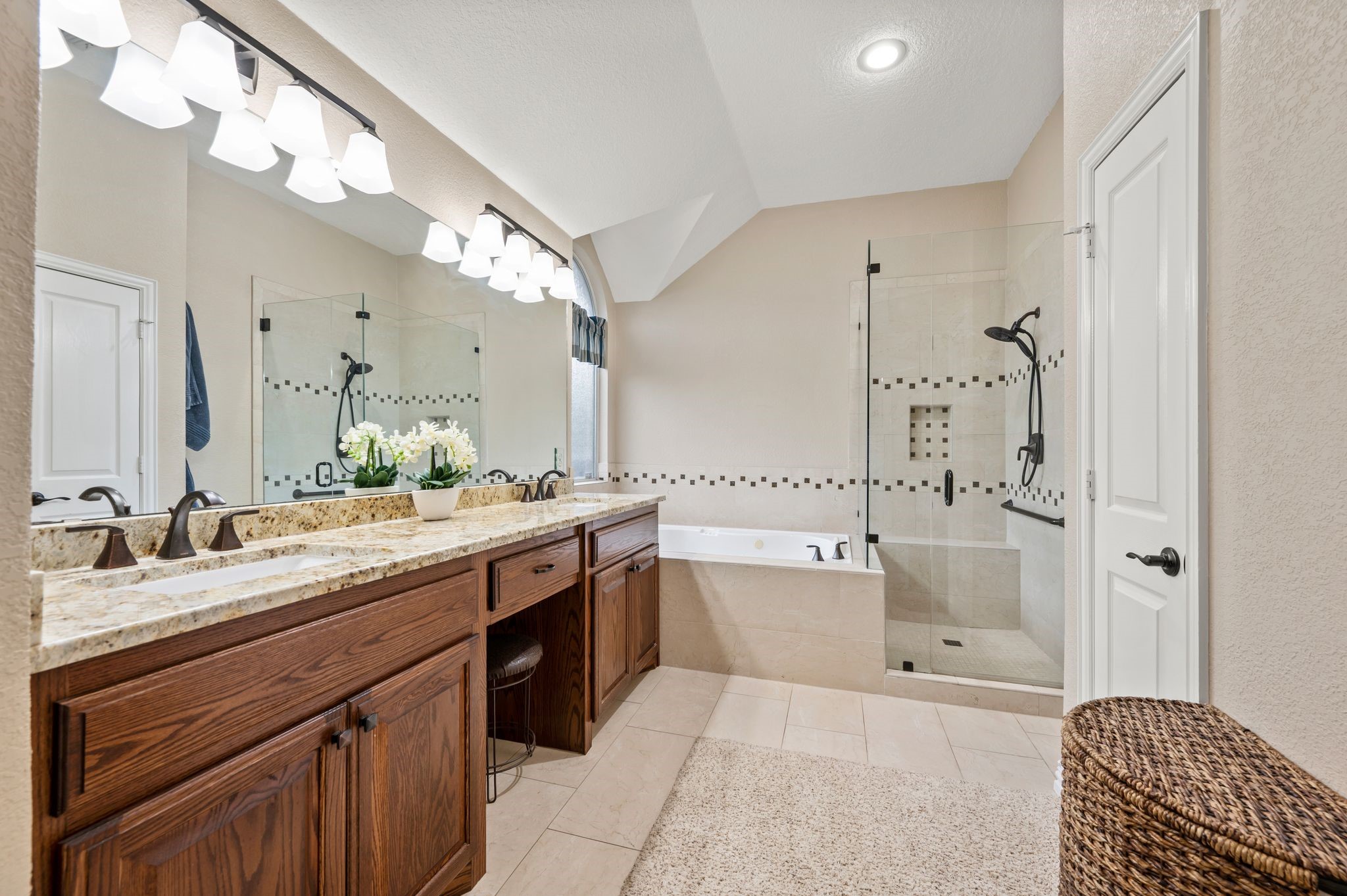 2806 Northwood Street