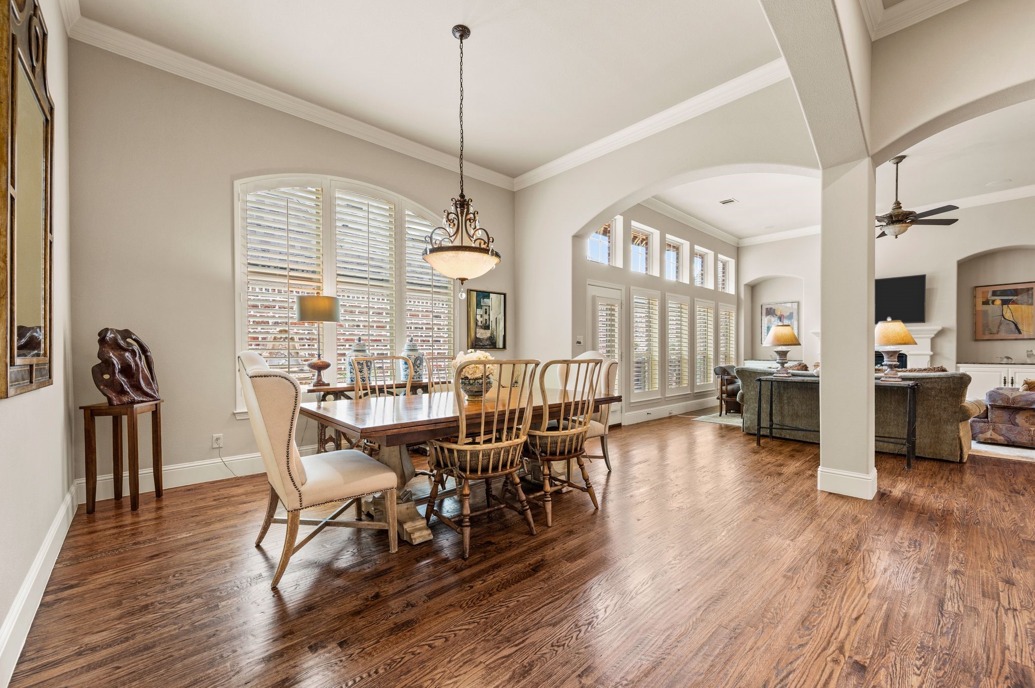 825 Creekview Lane