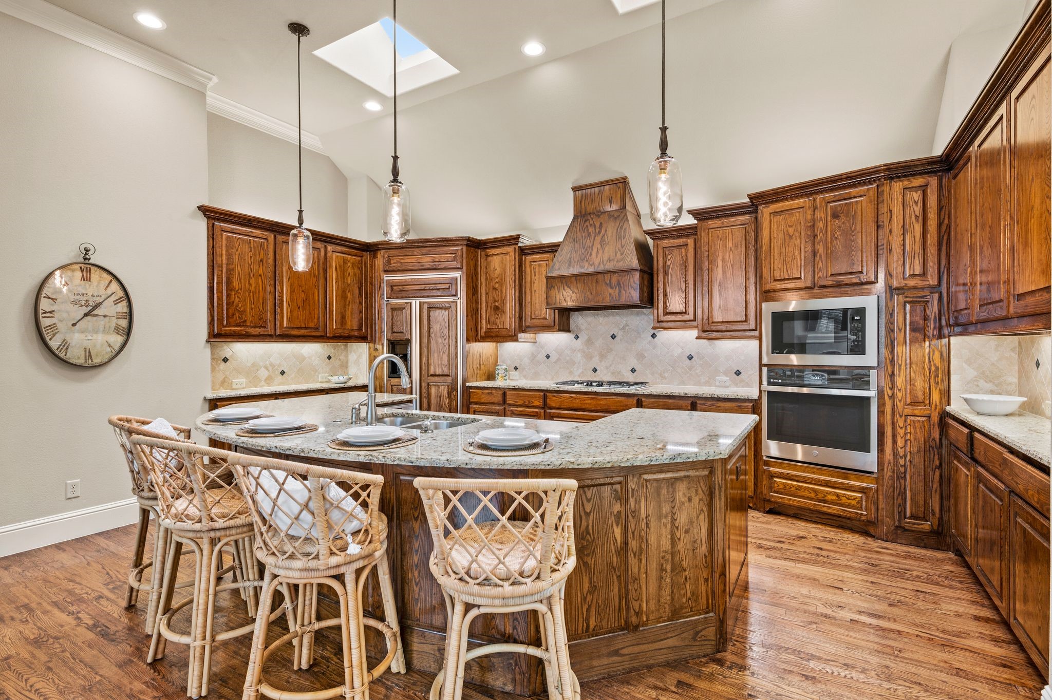 825 Creekview Lane