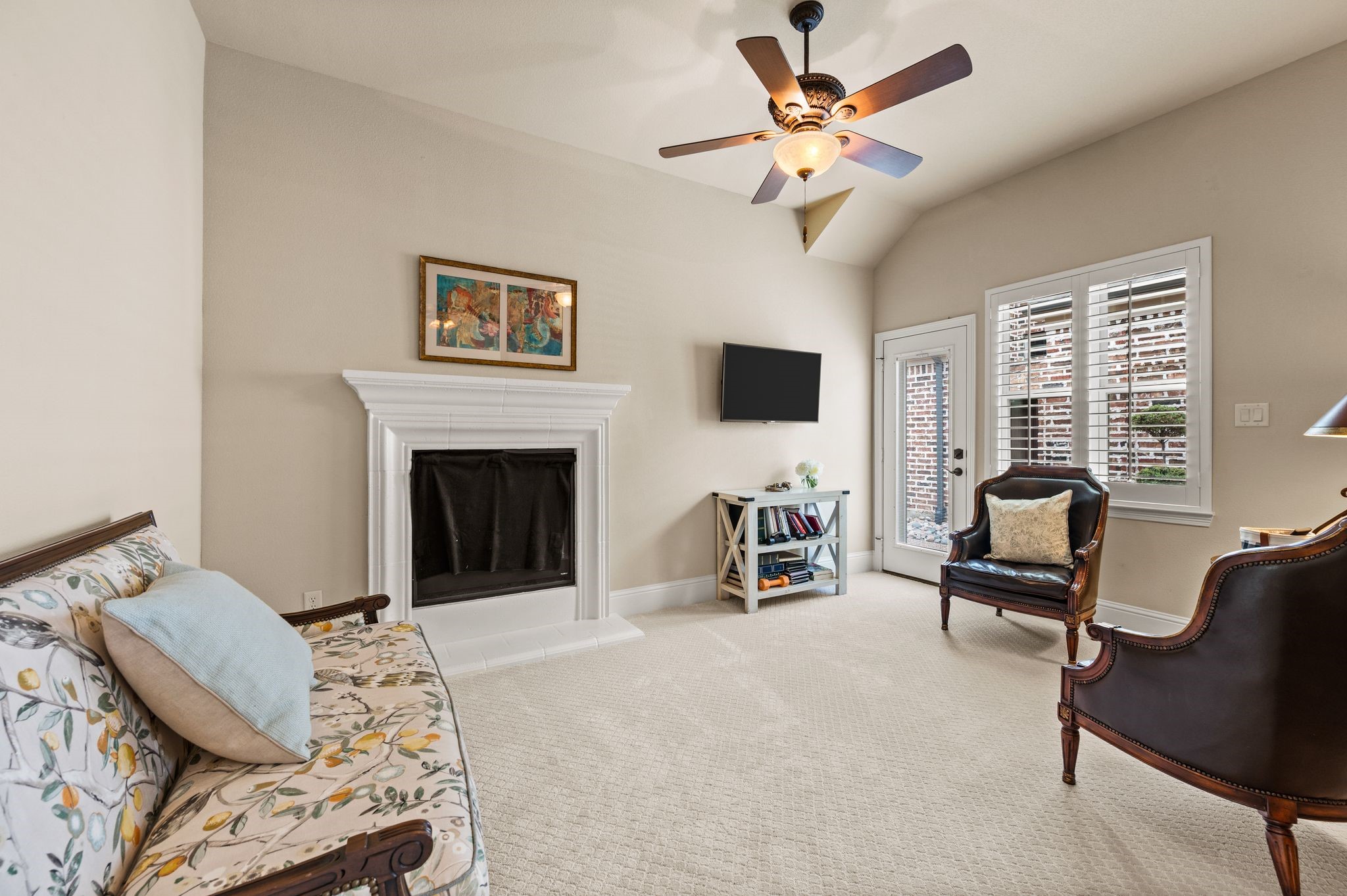 825 Creekview Lane
