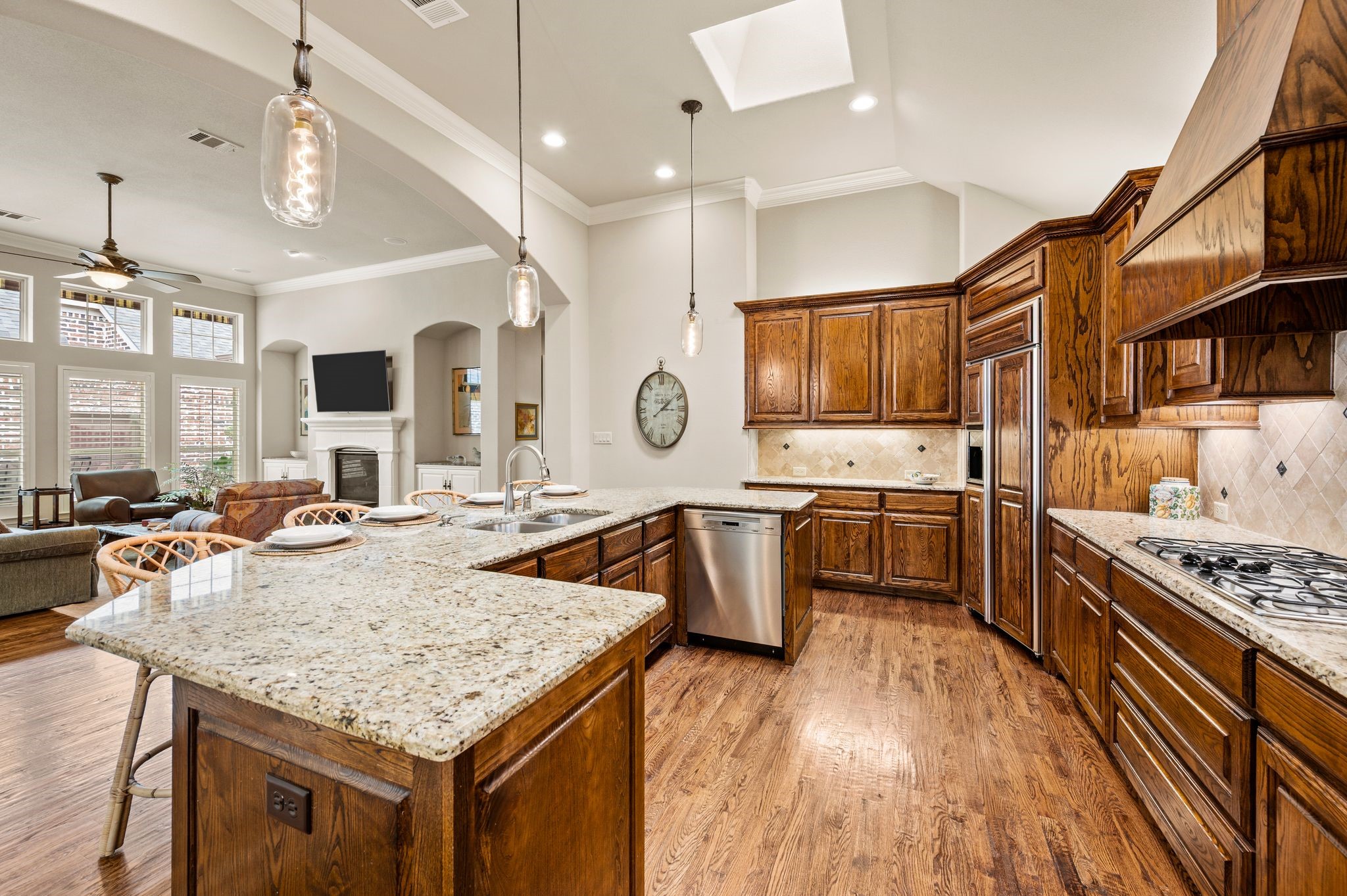 825 Creekview Lane