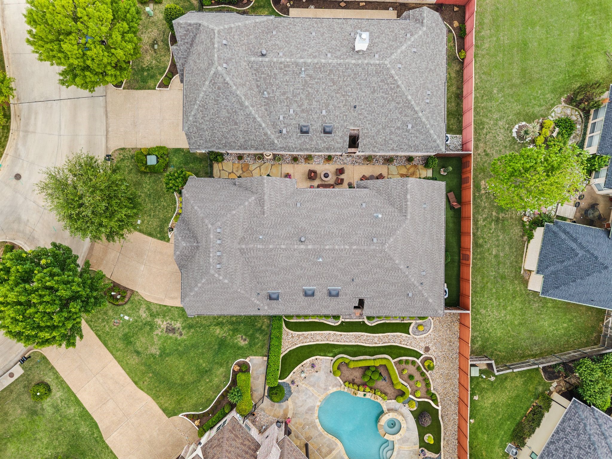825 Creekview Lane
