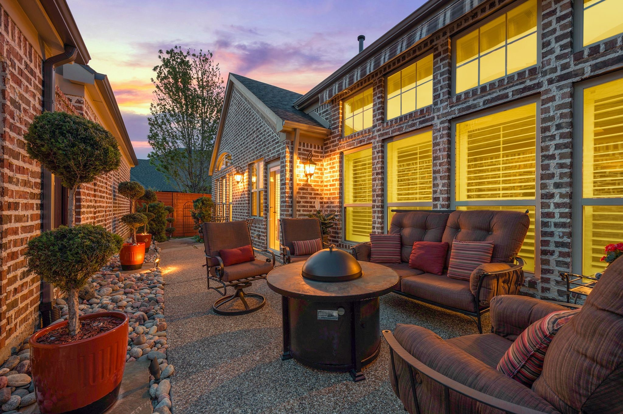 825 Creekview Lane