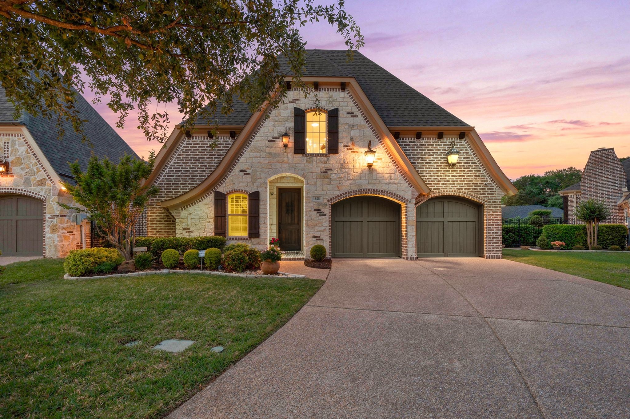 825 Creekview Lane