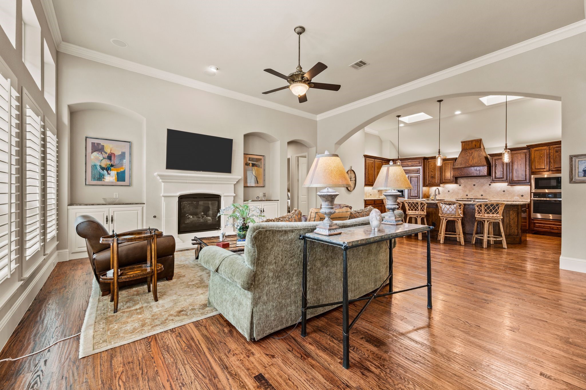 825 Creekview Lane