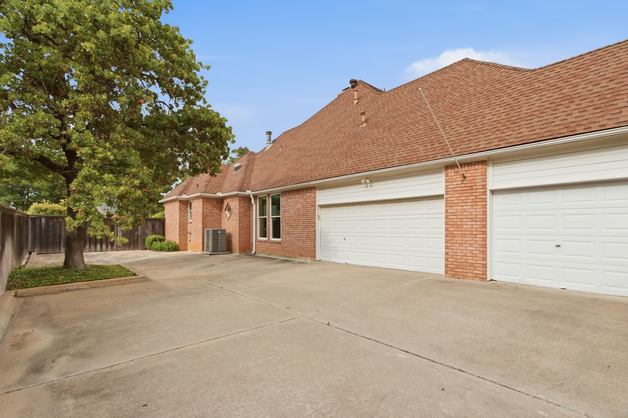 2506 Twelve Oaks Lane