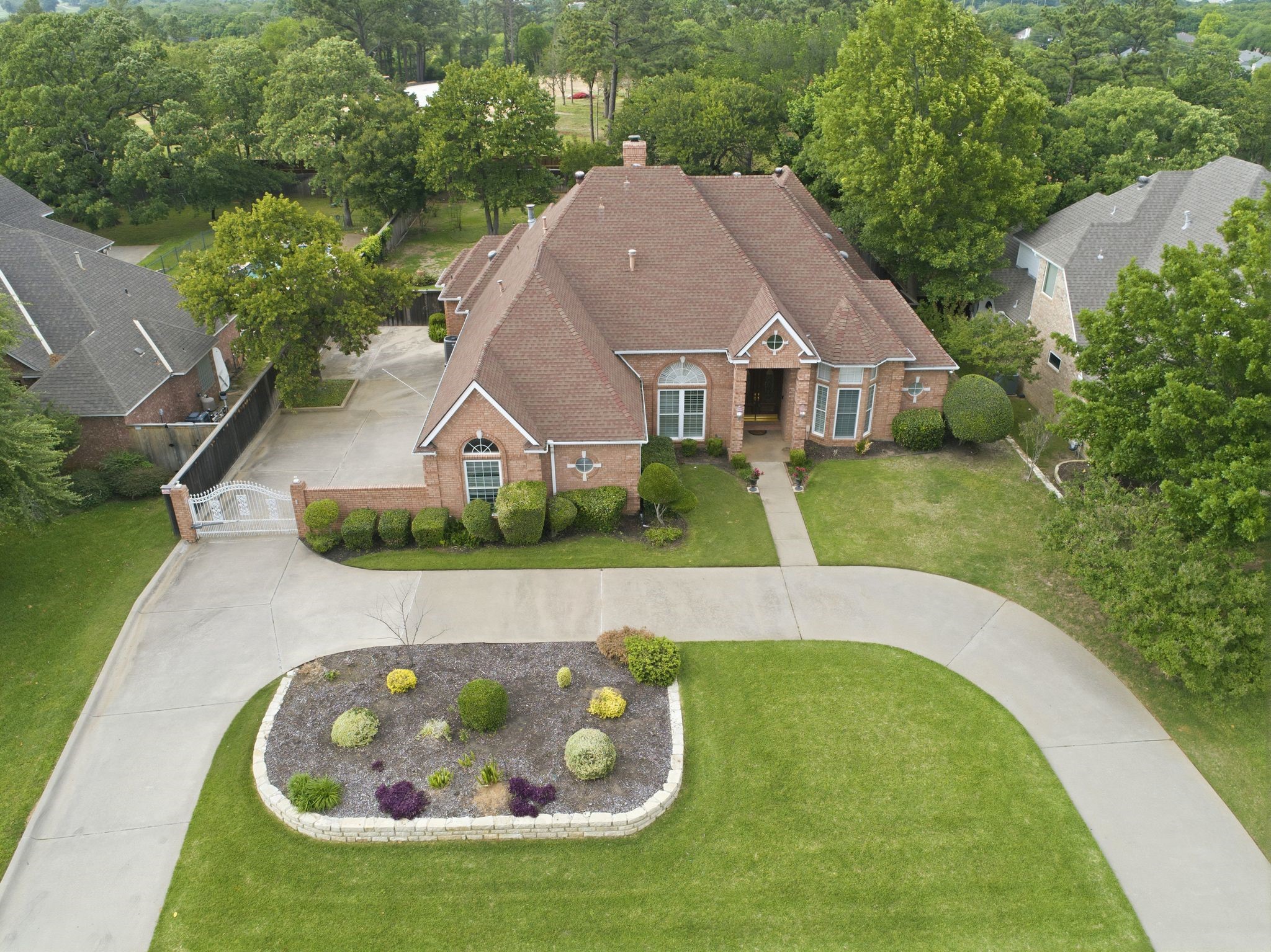2506 Twelve Oaks Lane