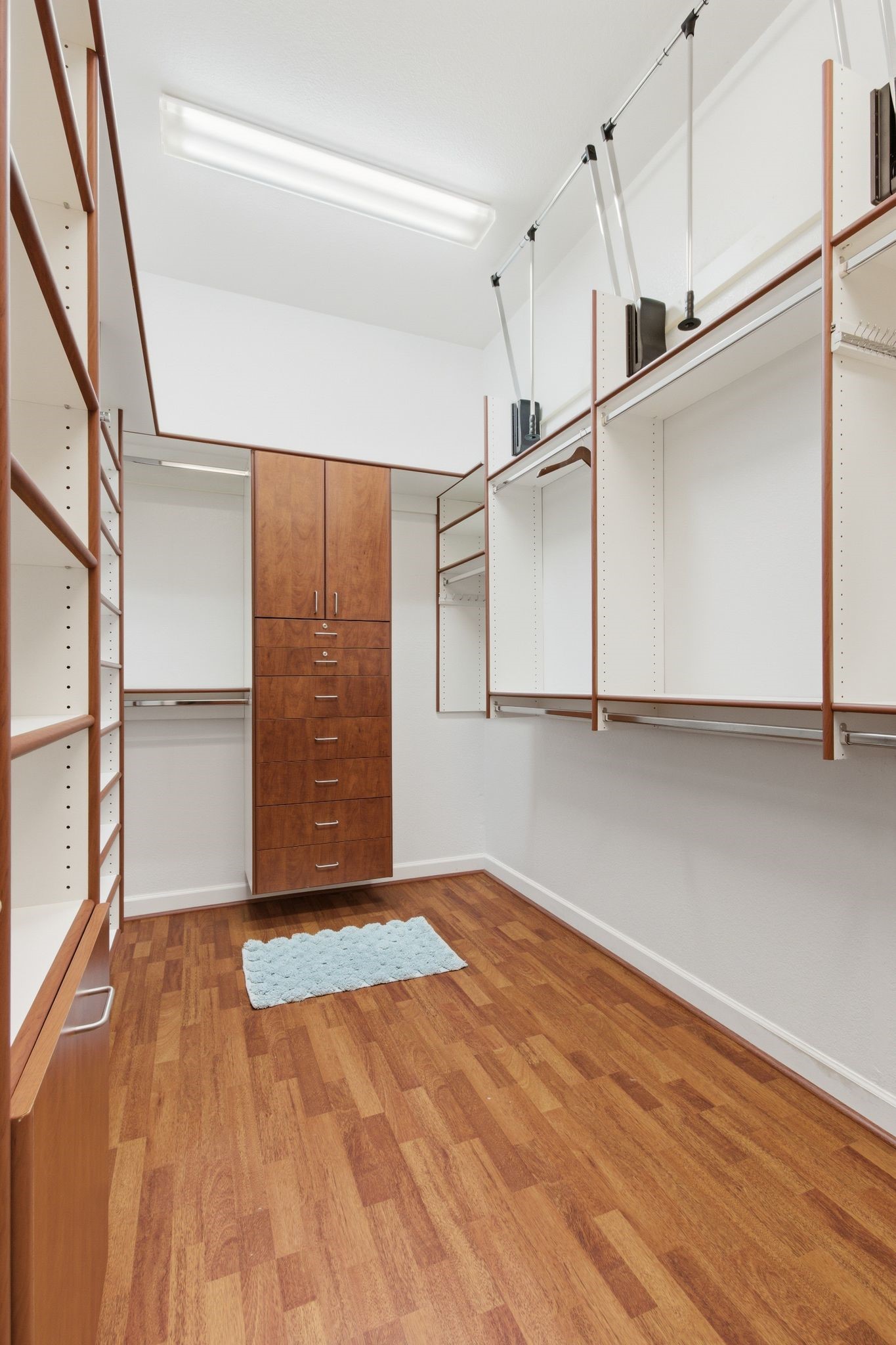 2506 Twelve Oaks Lane