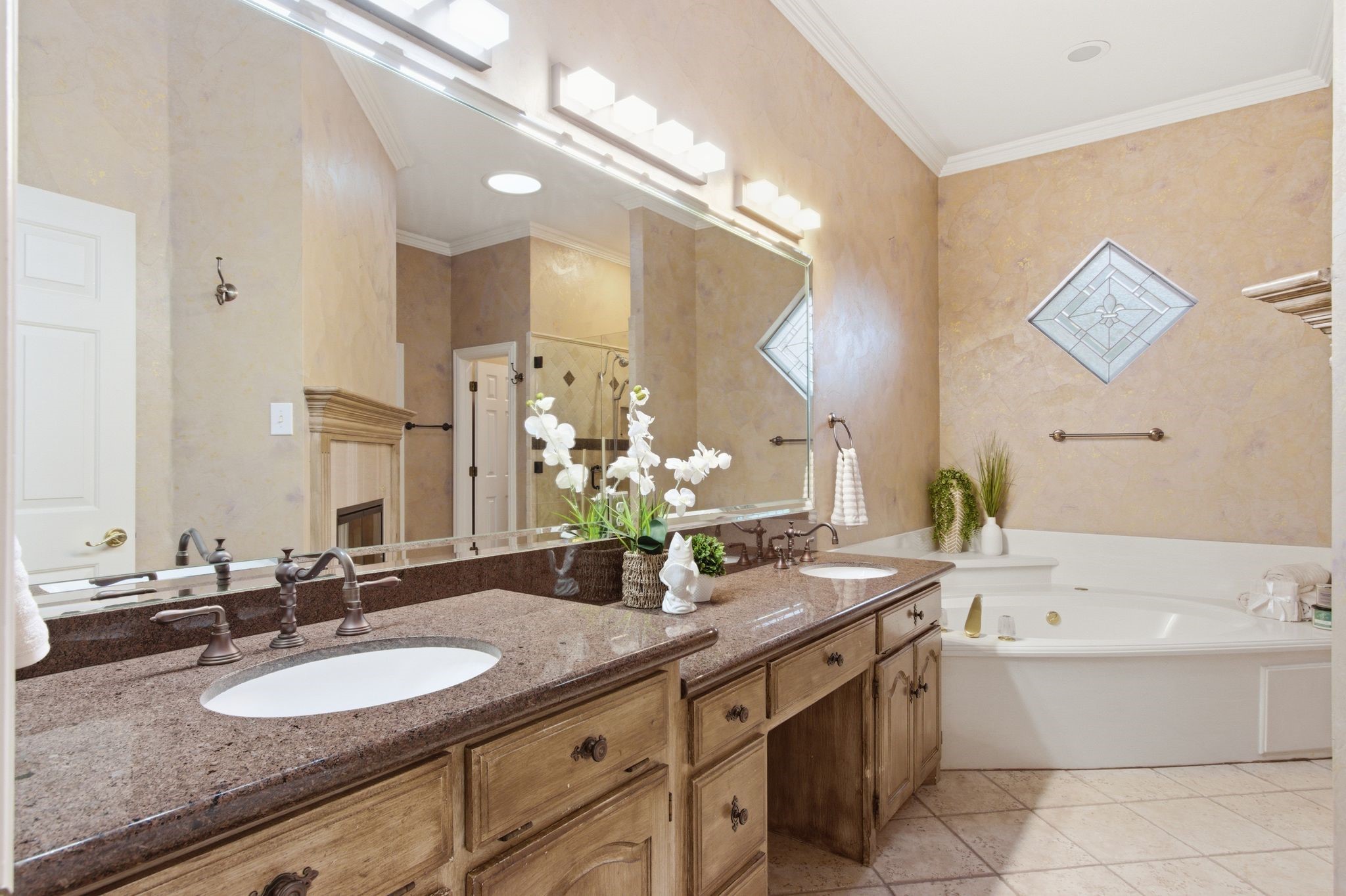 2506 Twelve Oaks Lane