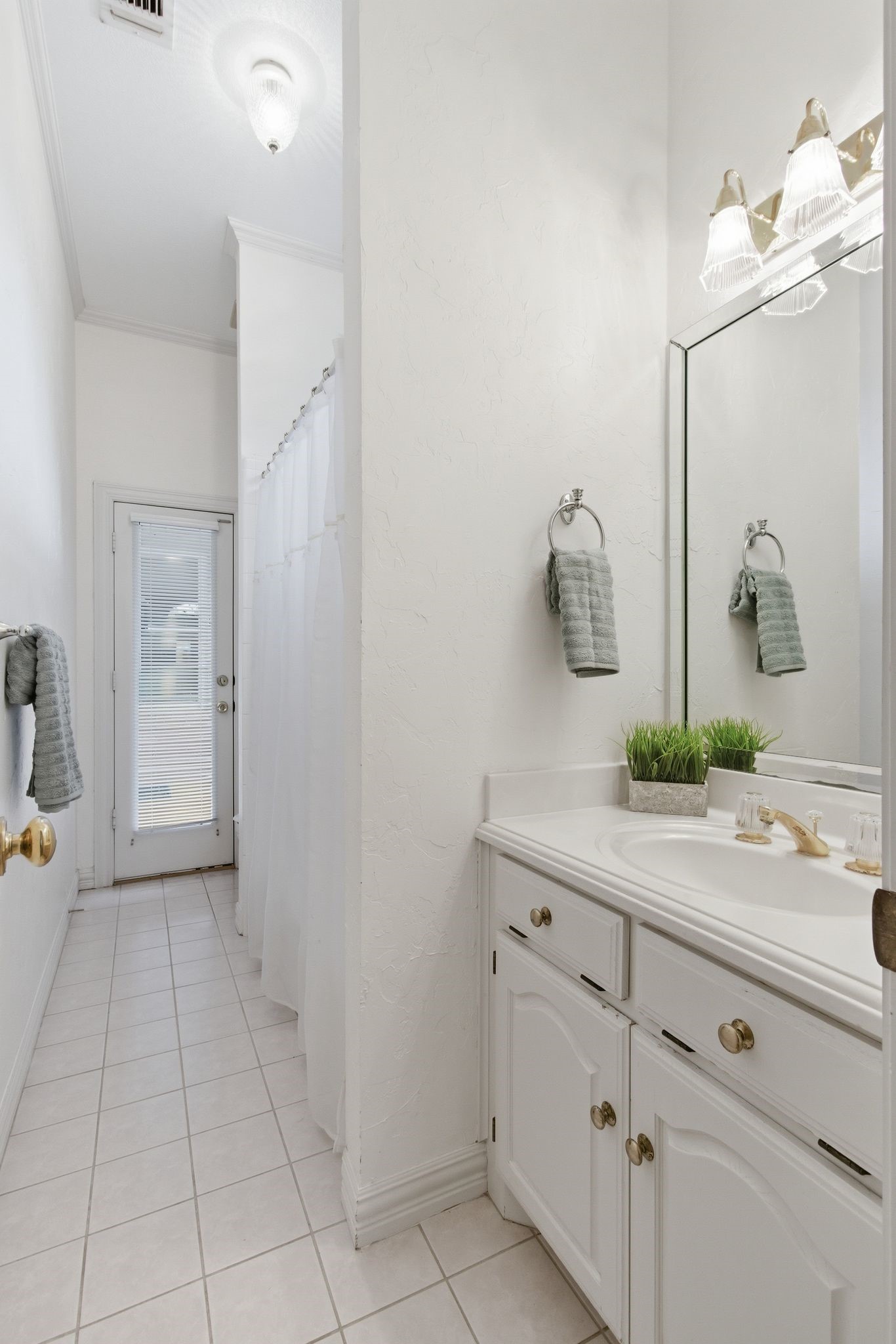 2506 Twelve Oaks Lane