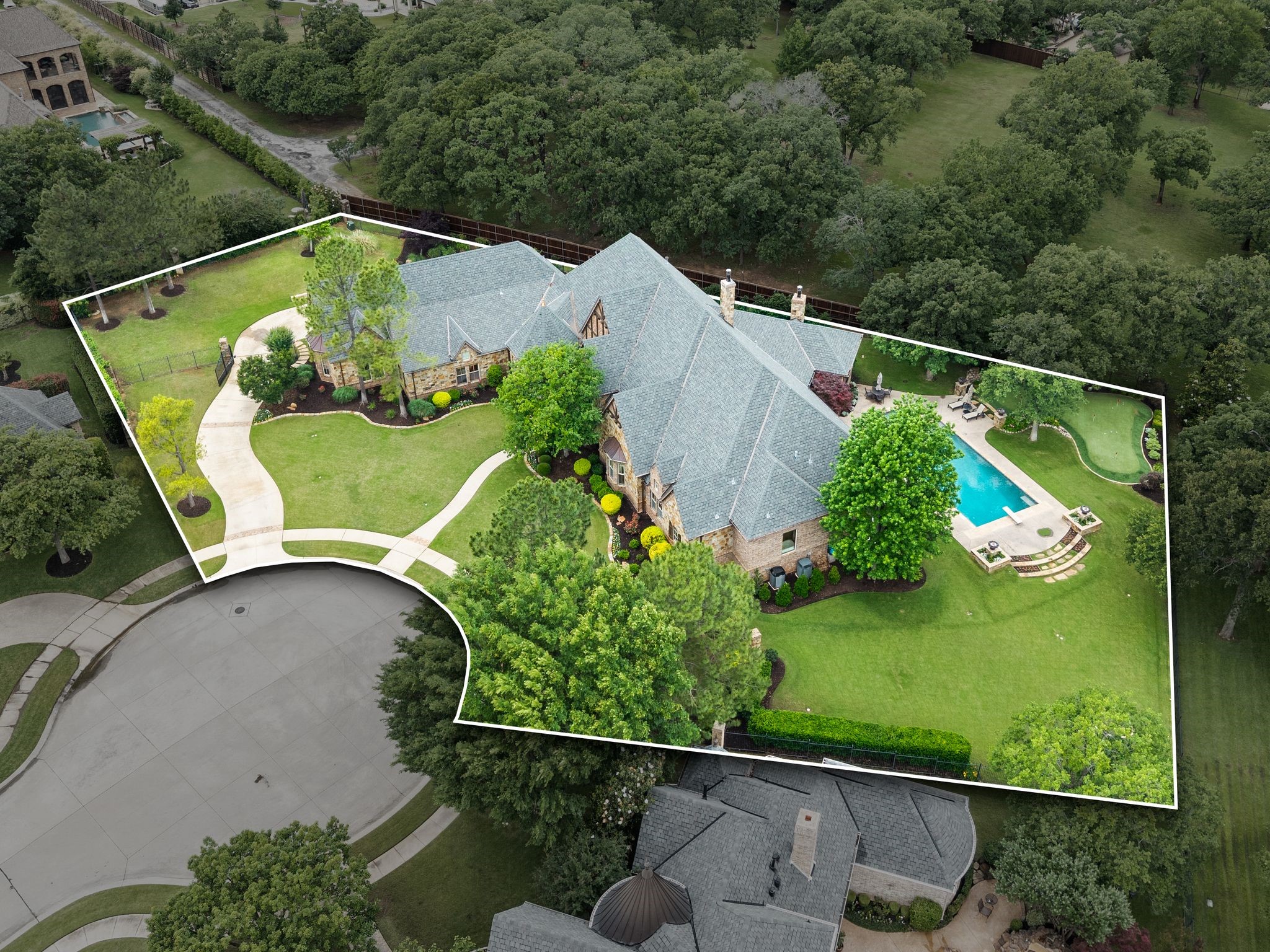 6909 Sir Spencer Court