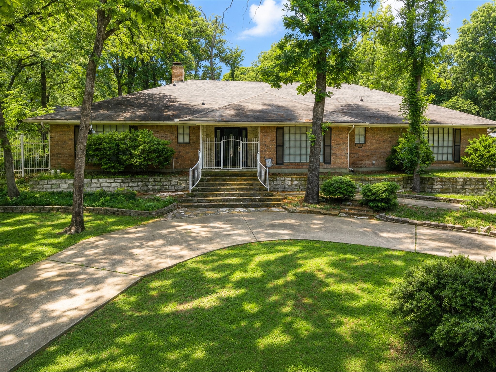 7312 Windswept Trail