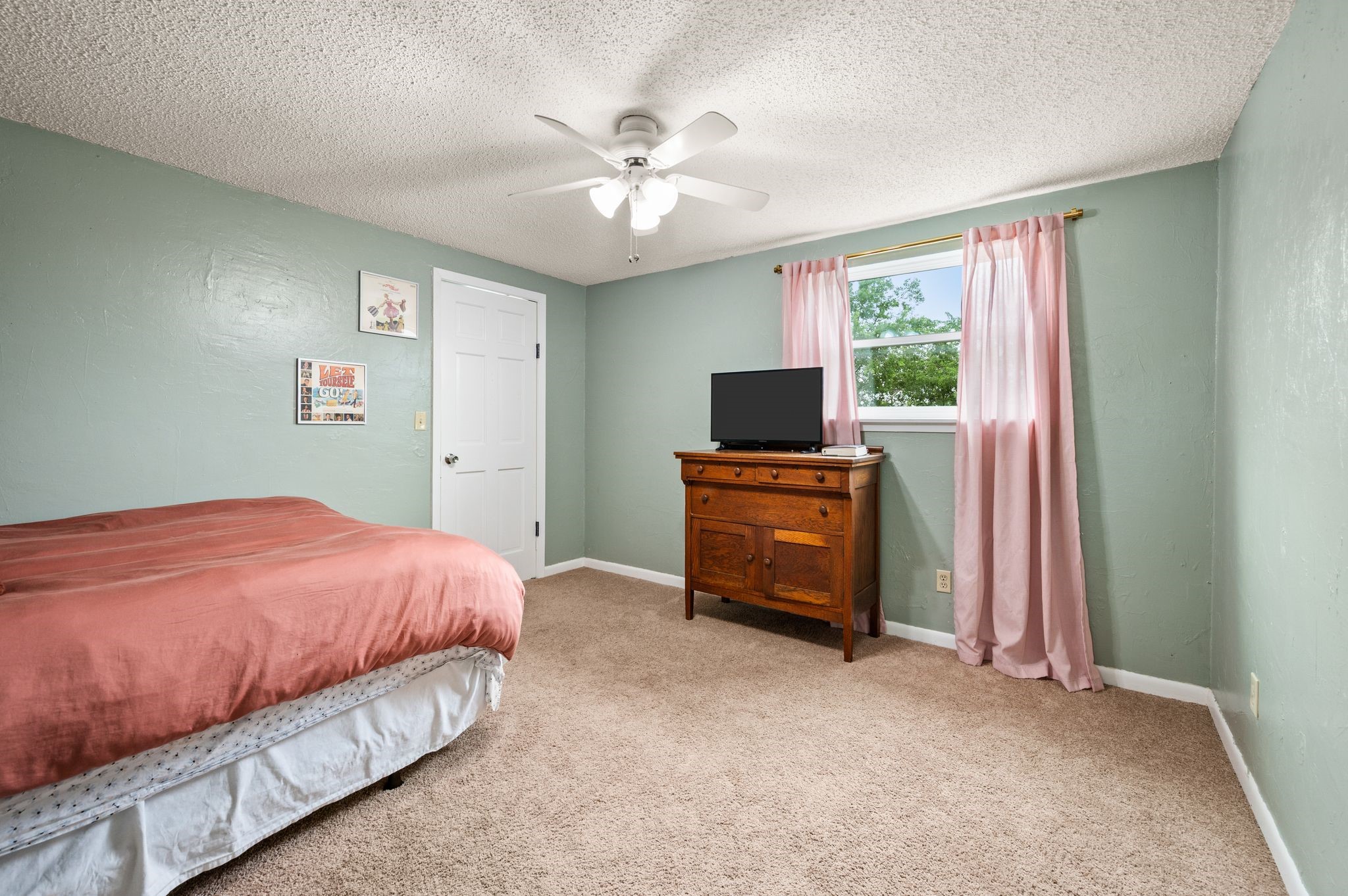 404 Brookview Drive