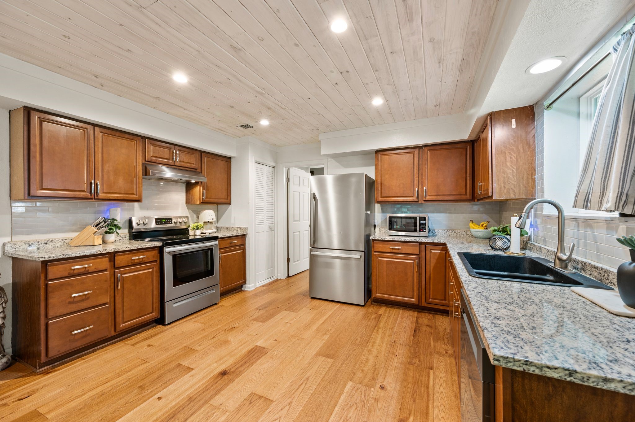 404 Brookview Drive