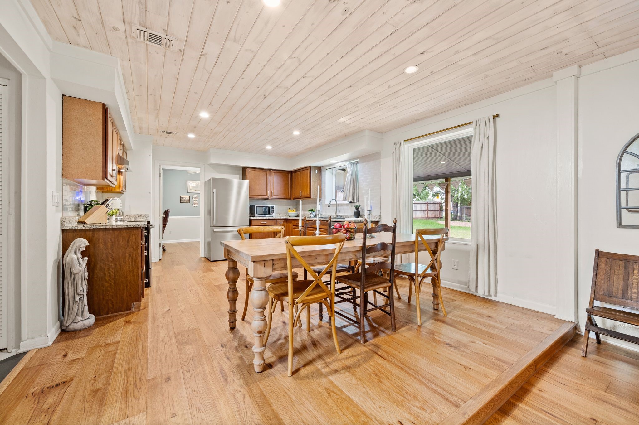 404 Brookview Drive