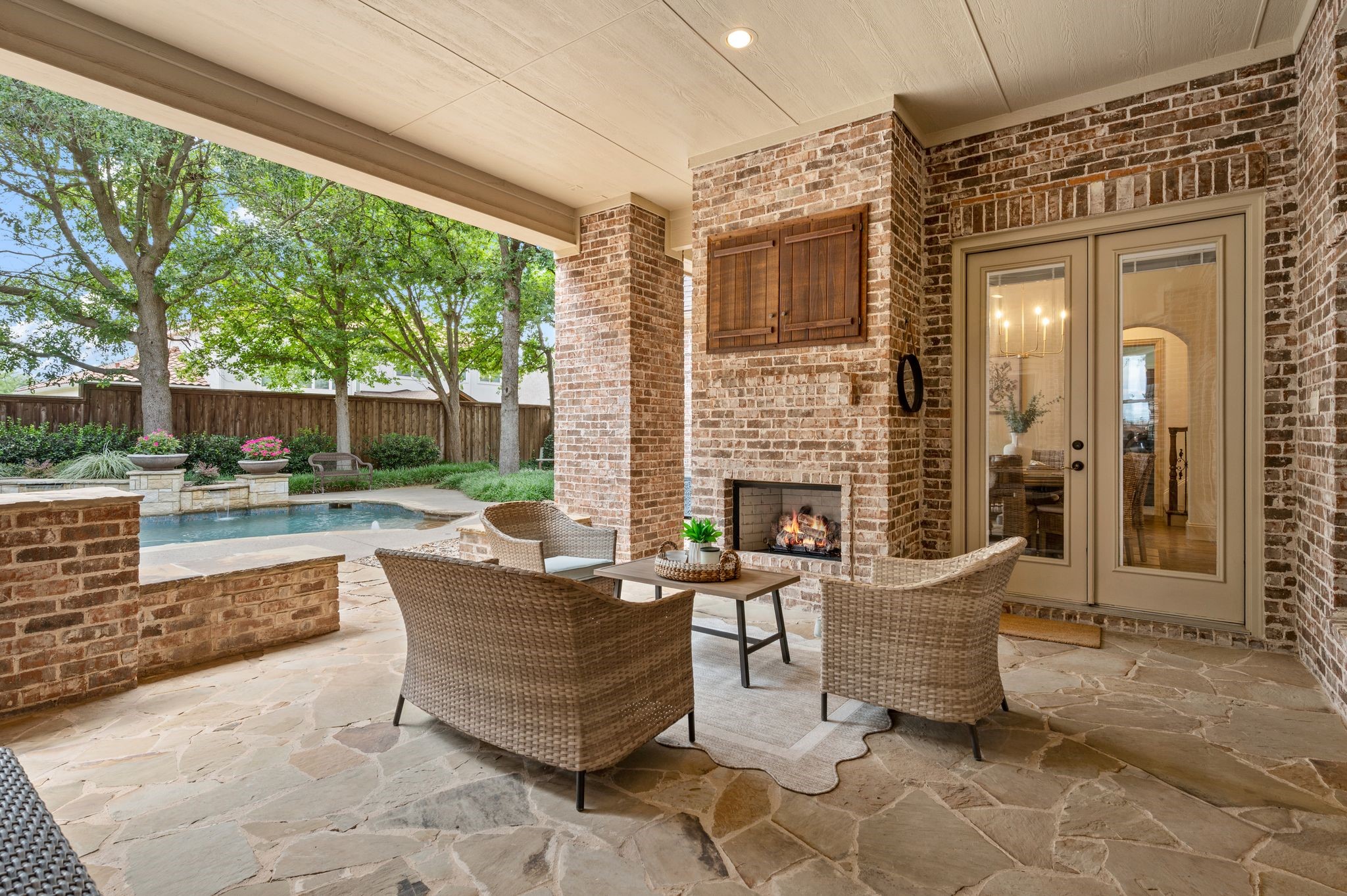 6804 Whittier Lane