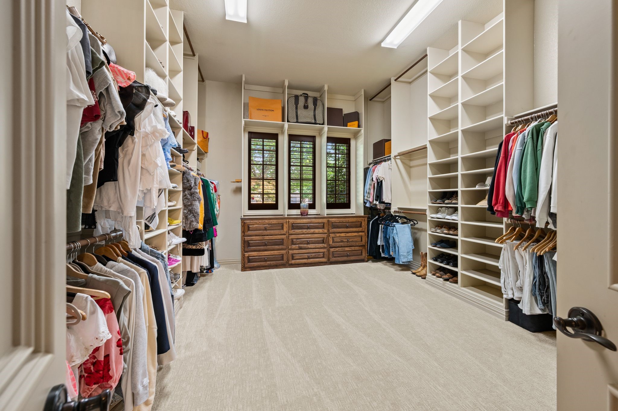 6804 Whittier Lane