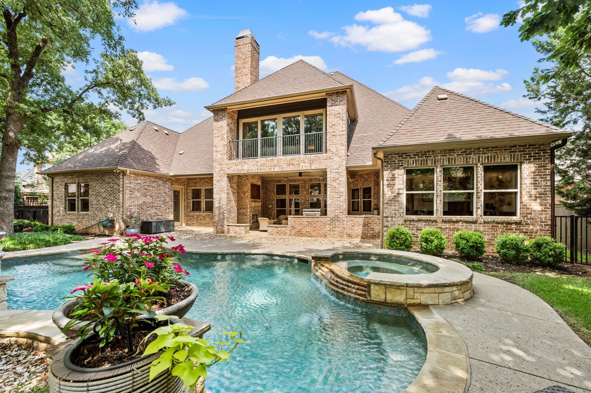 6804 Whittier Lane