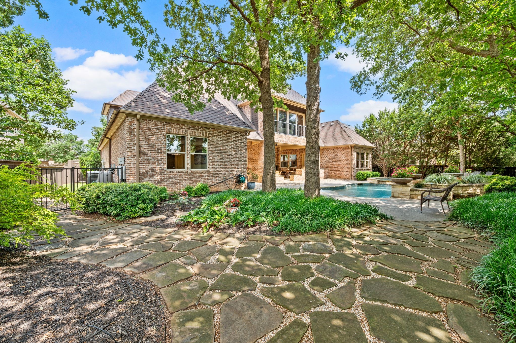 6804 Whittier Lane
