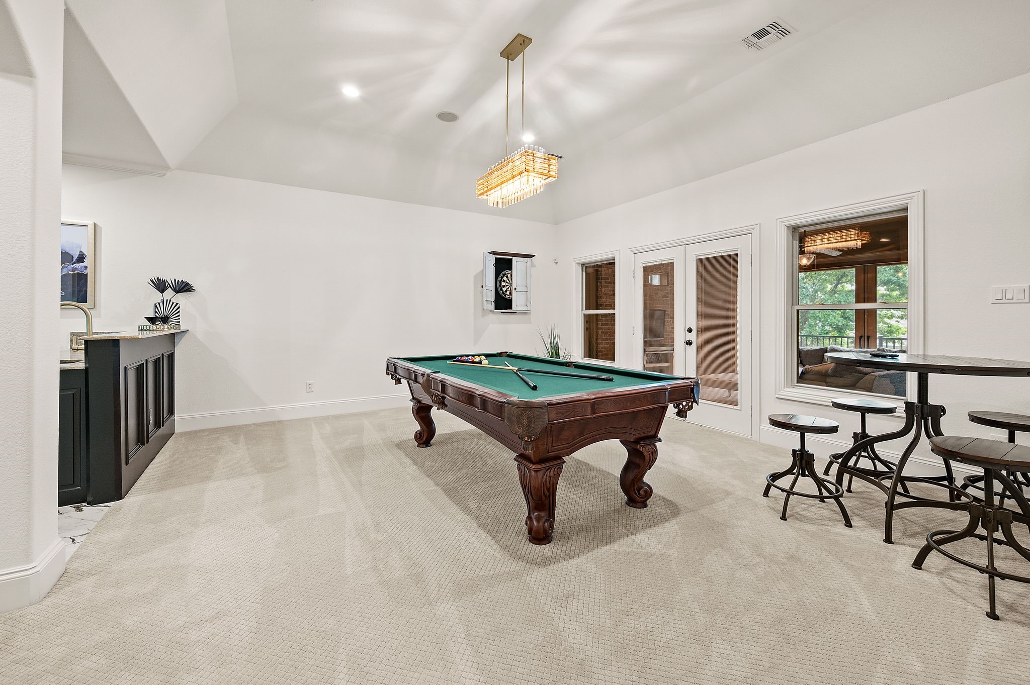 6804 Whittier Lane