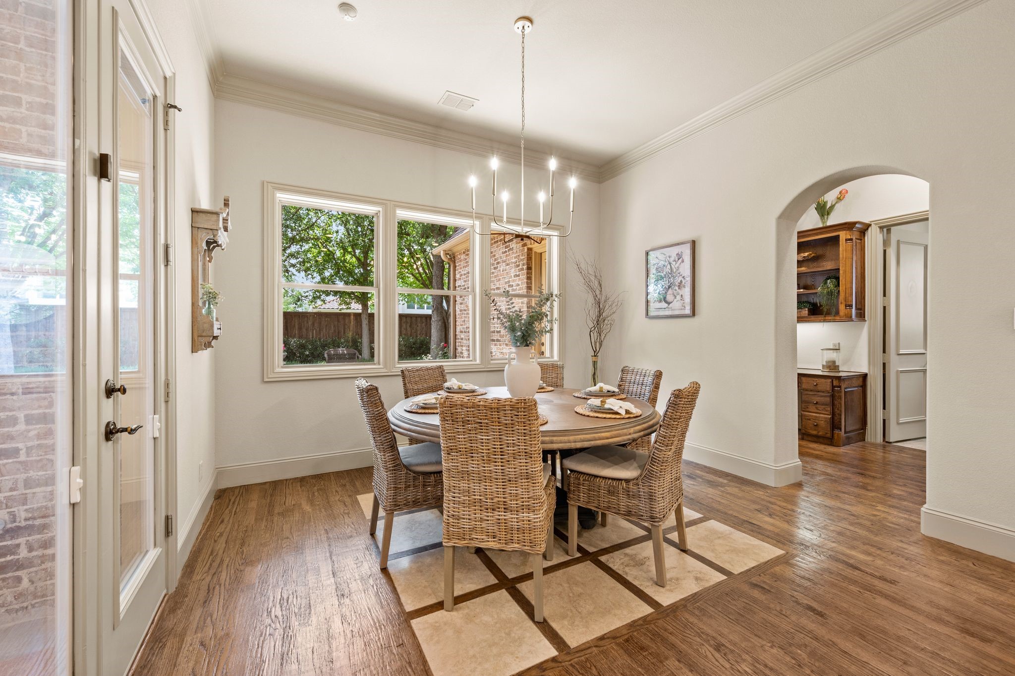 6804 Whittier Lane