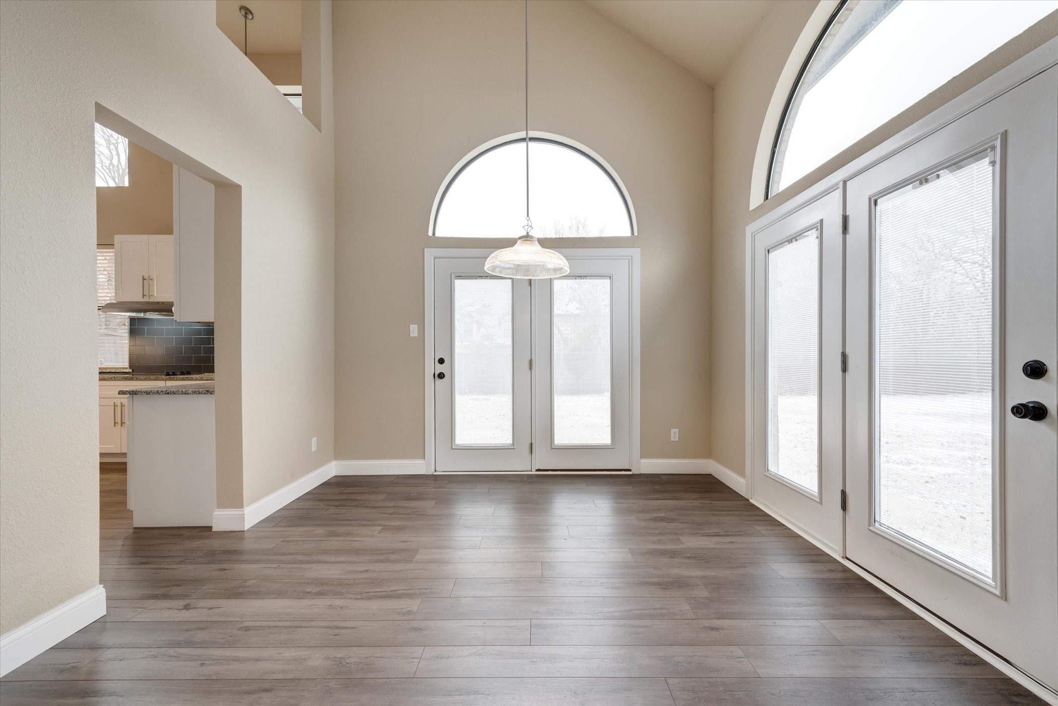 2420 Fawkes Lane